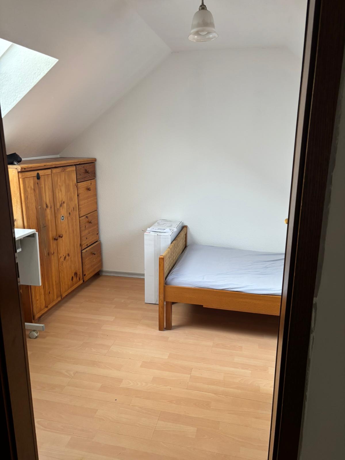 Monteurwohnung - Balkon - Bayern - Zimmer 1 - Helle 3-Zi Wohnung mit bis zu 6 Betten