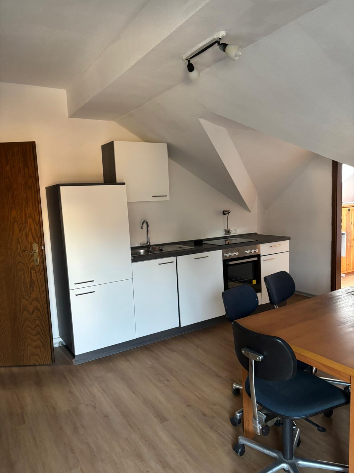 Monteurwohnung - Balkon - Bayern - Kueche - Helle 3-Zi Wohnung mit bis zu 6 Betten