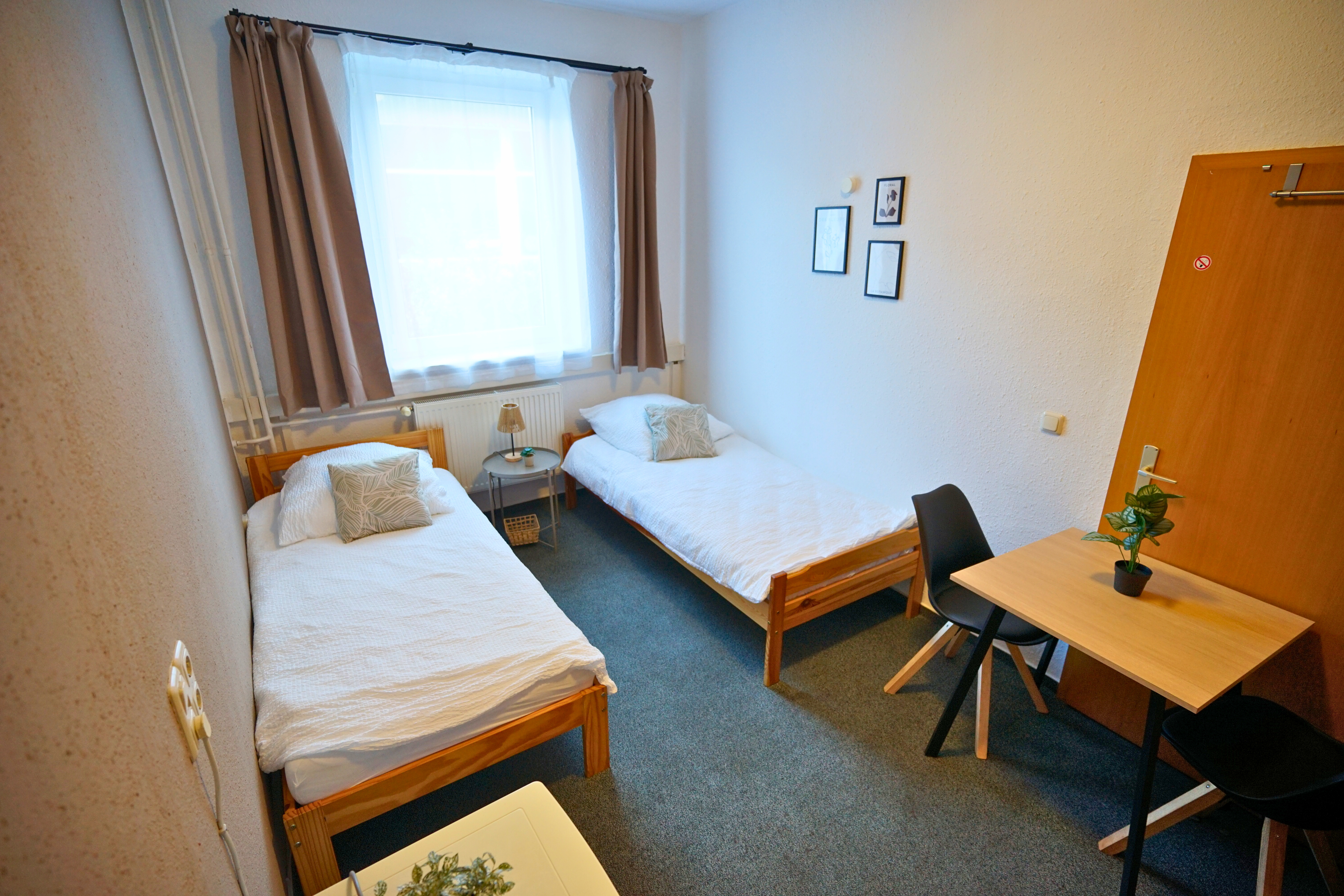 Monteurzimmer: Zweibettzimmer - Die GastHütte