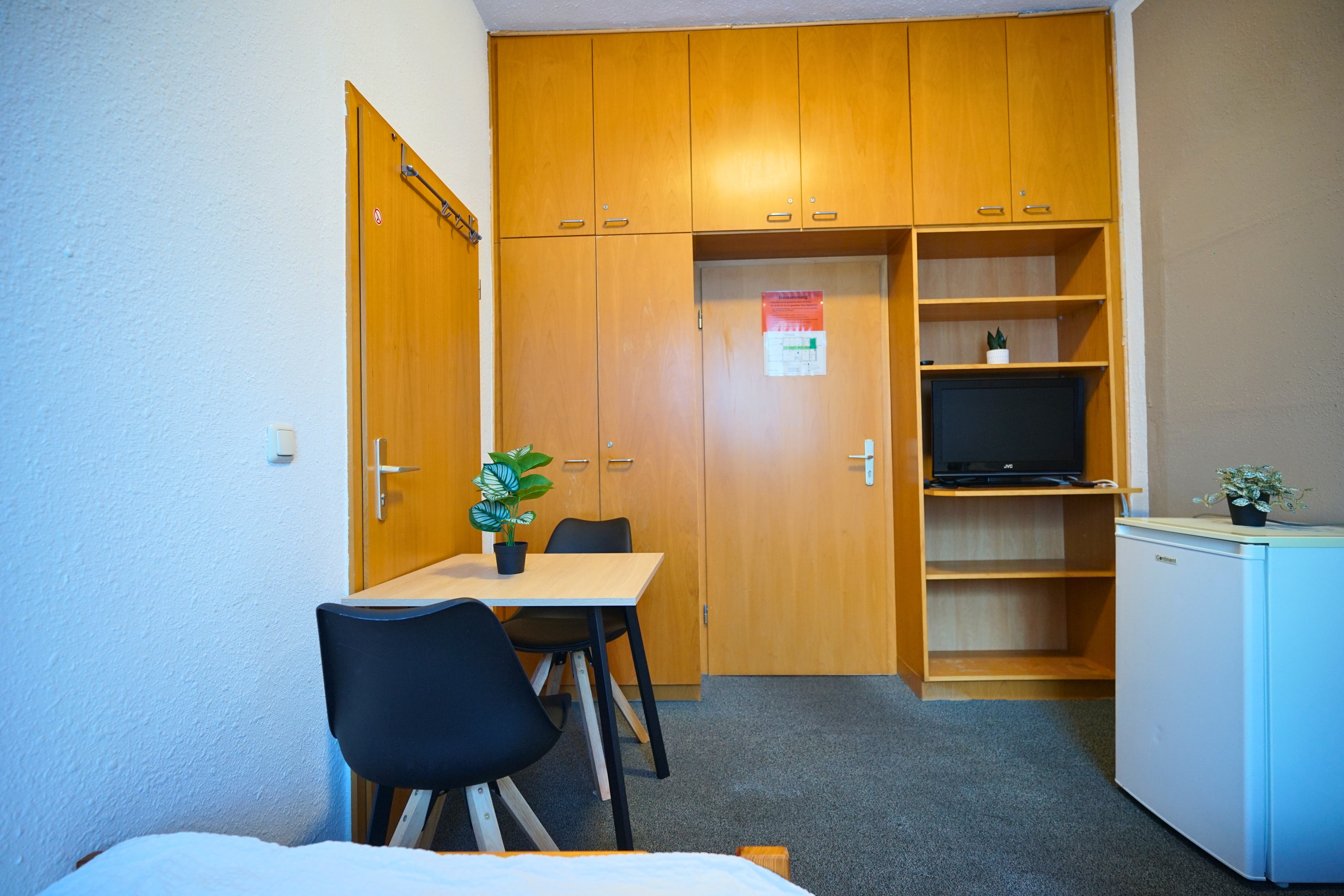 Monteurzimmer: Zweibettzimmer - Die GastHütte