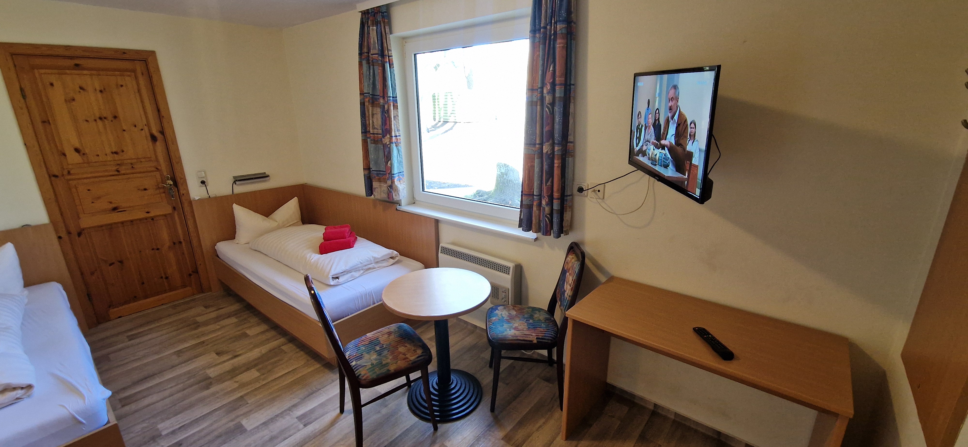 Monteurzimmer: Zweibettzimmer - Hostel Schweriner See