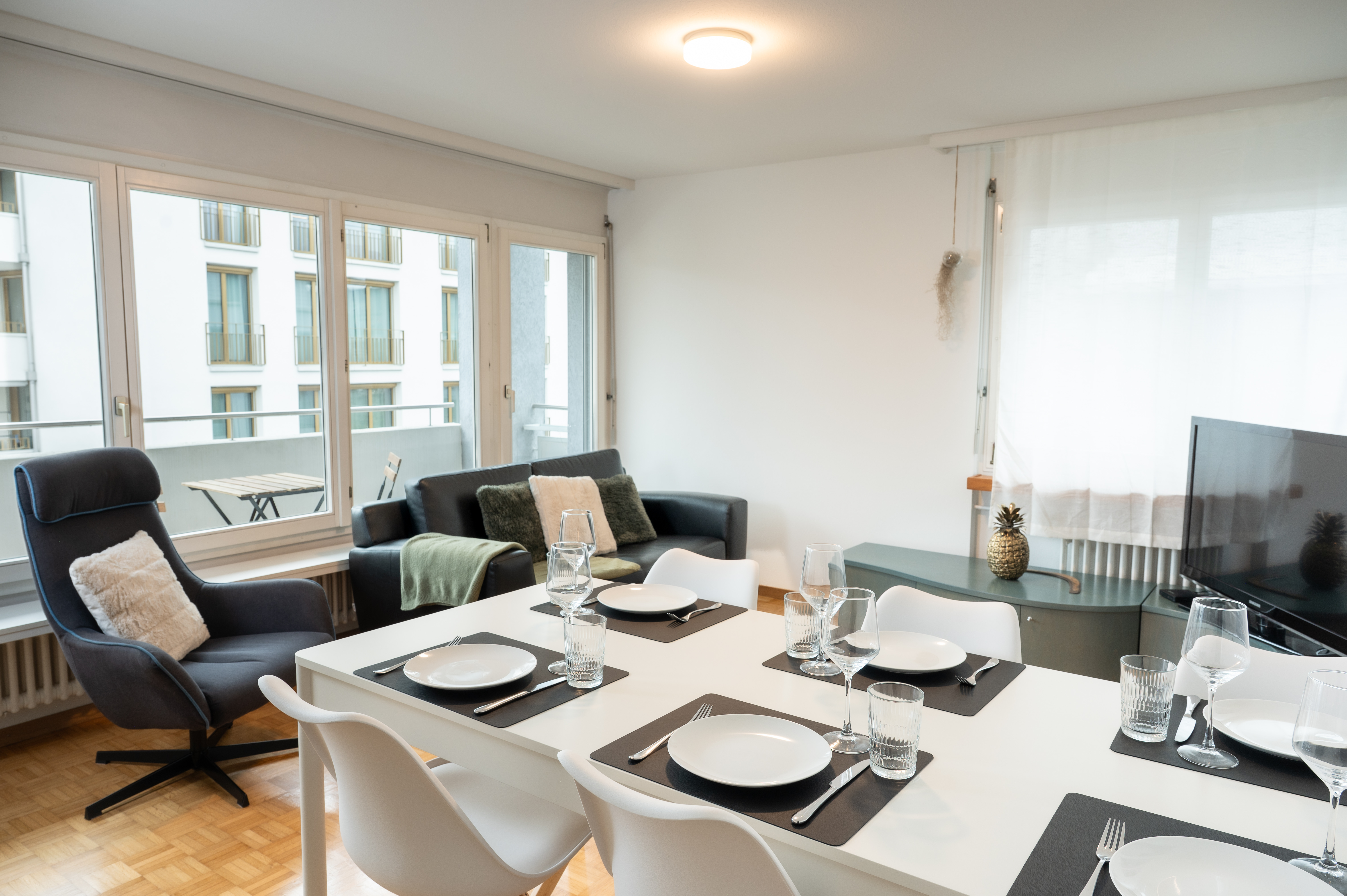 Monteurzimmer: Wohnstube - the George.. 3 Zimmer, 6 Betten