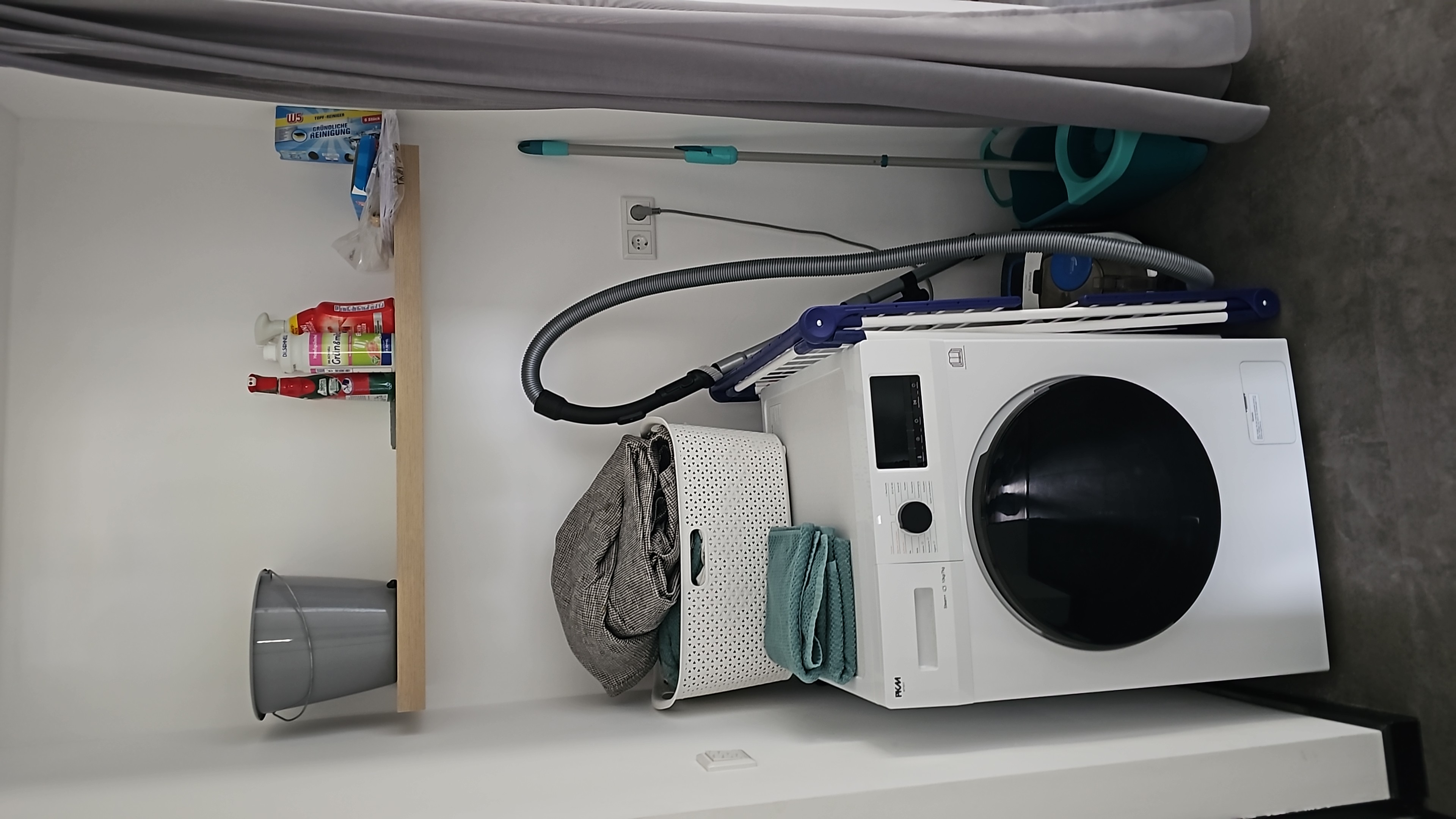 Monteurzimmer: Waschmaschine & Reinigung - Möblierte Monteurwohnung zur Miete