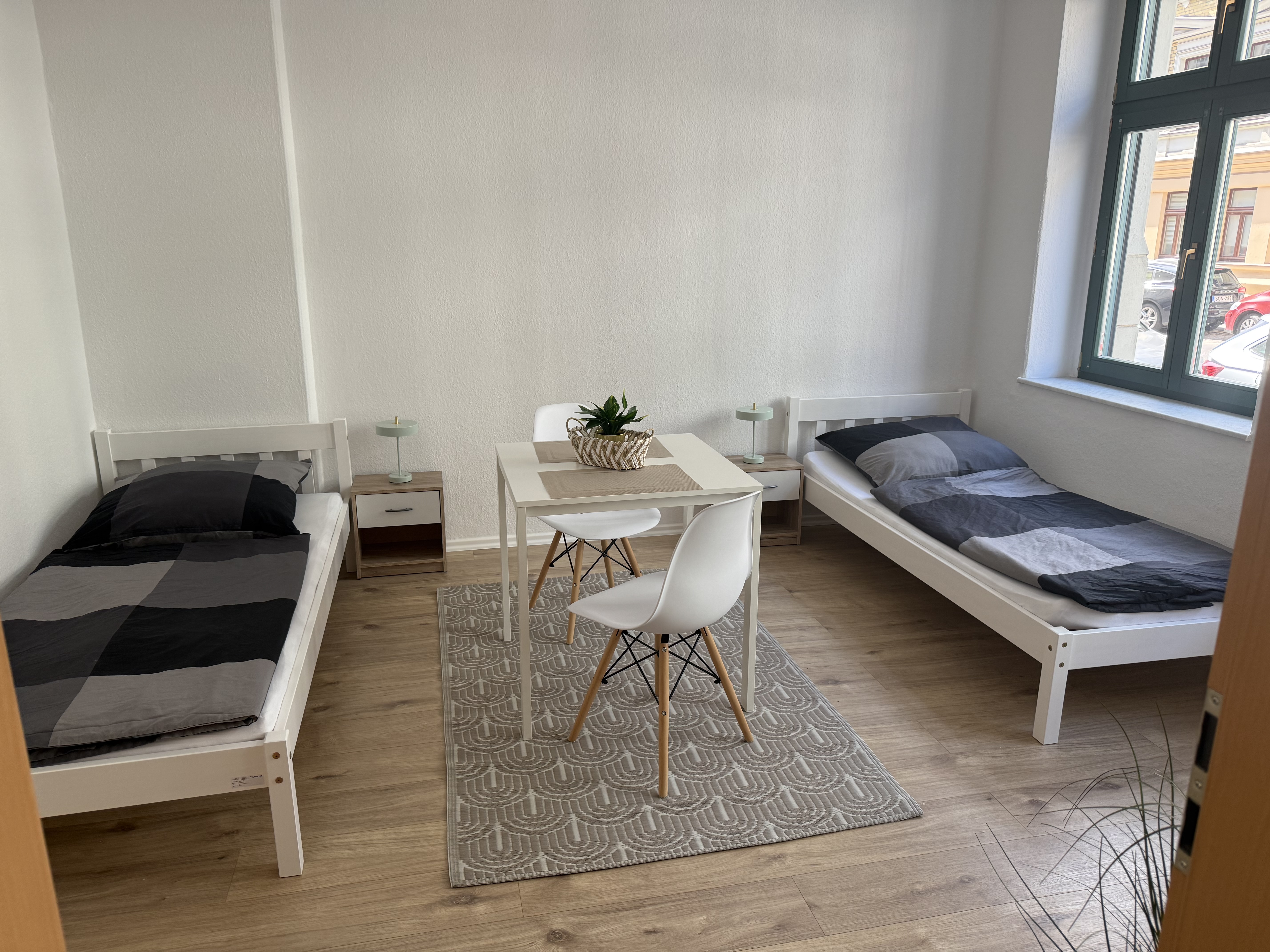 Monteurwohnung - Sachsen-Anhalt Süd - Zimmer 1 - 3 Raum,Top Lage ,WLAN,Balkon,EG