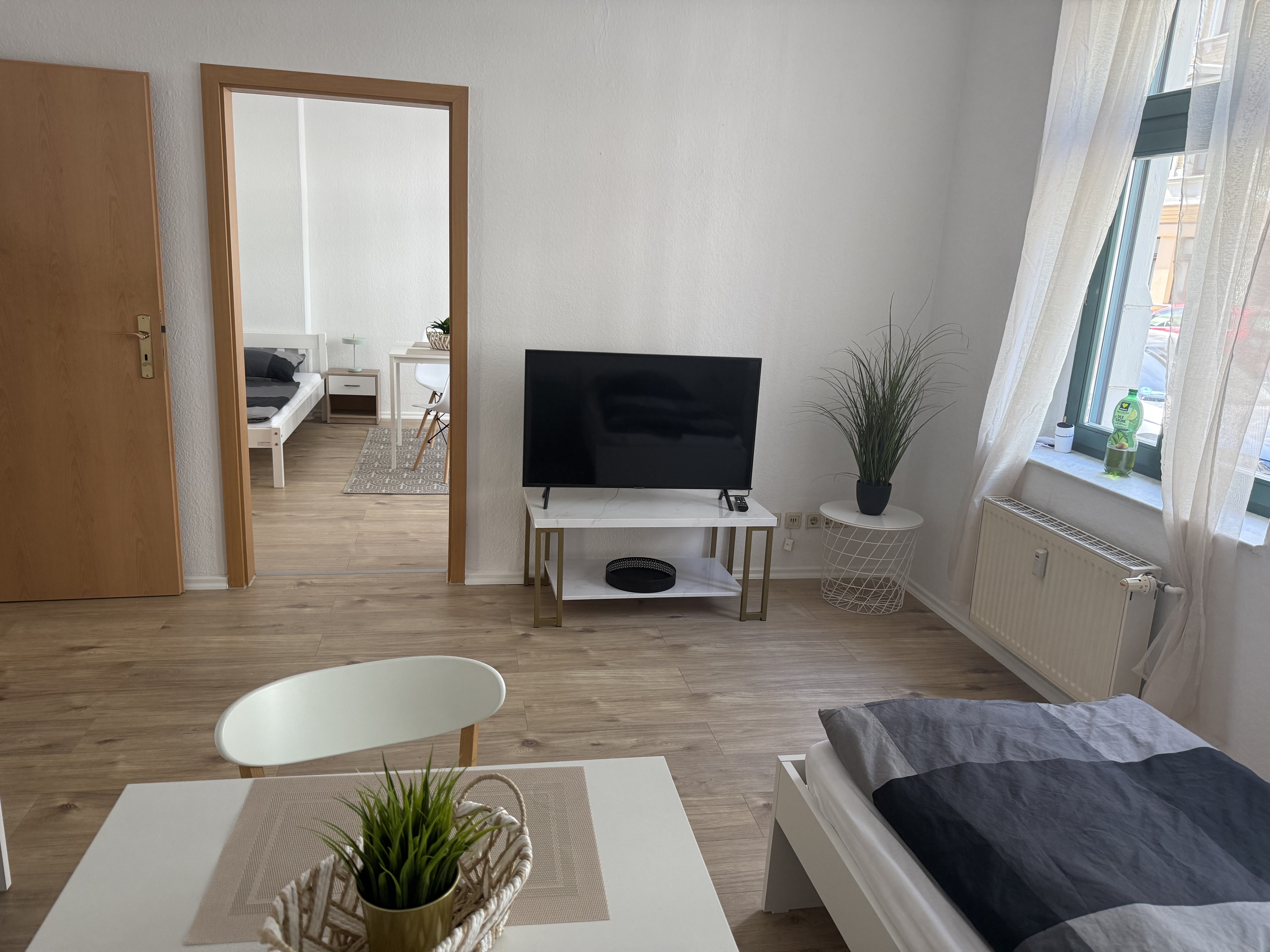 Monteurzimmer: Zimmer2 - 3 Raum,Top Lage ,WLAN,Balkon,EG