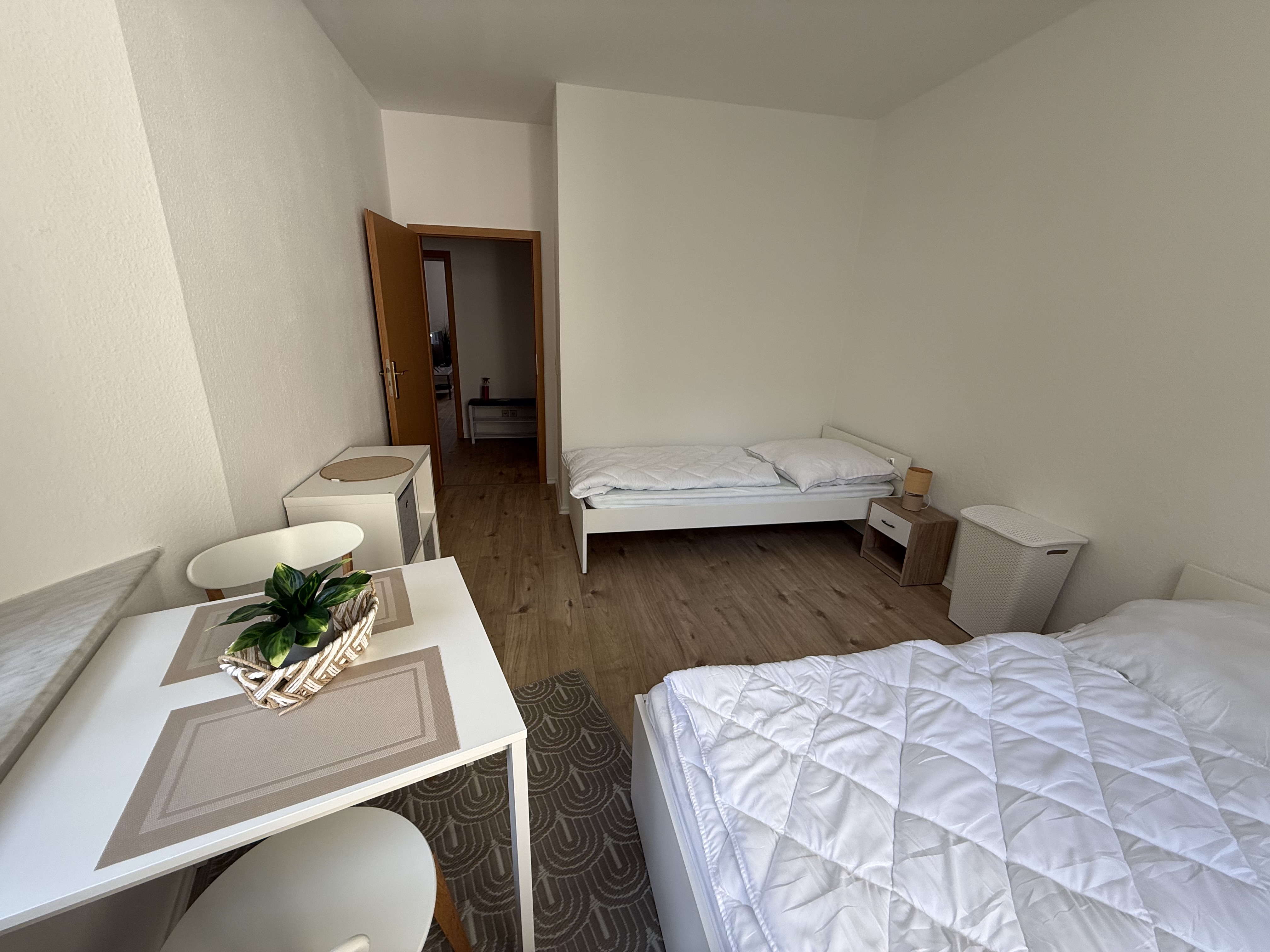Monteurzimmer: Zimmer 3  - 3 Raum,Top Lage ,WLAN,Balkon,EG