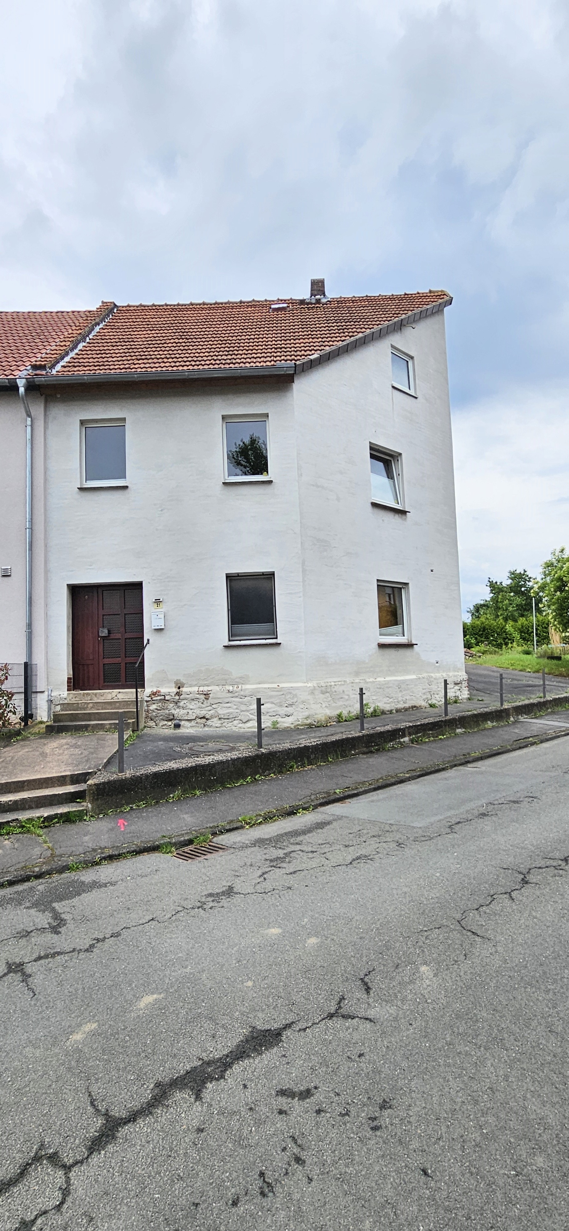Monteurwohnung - Warburg Daseburg - Außenansicht -  Monteurwohnung - Ausblick Desenberg