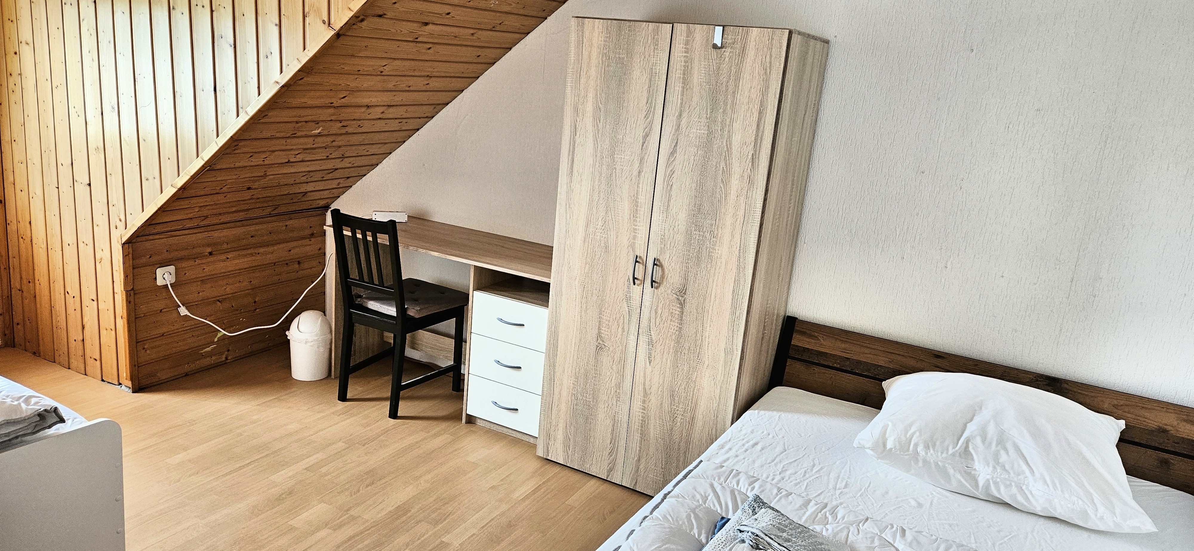 Monteurwohnung: Zimmer4a - zweites Stockwerk -  Monteurwohnung - Ausblick Desenberg