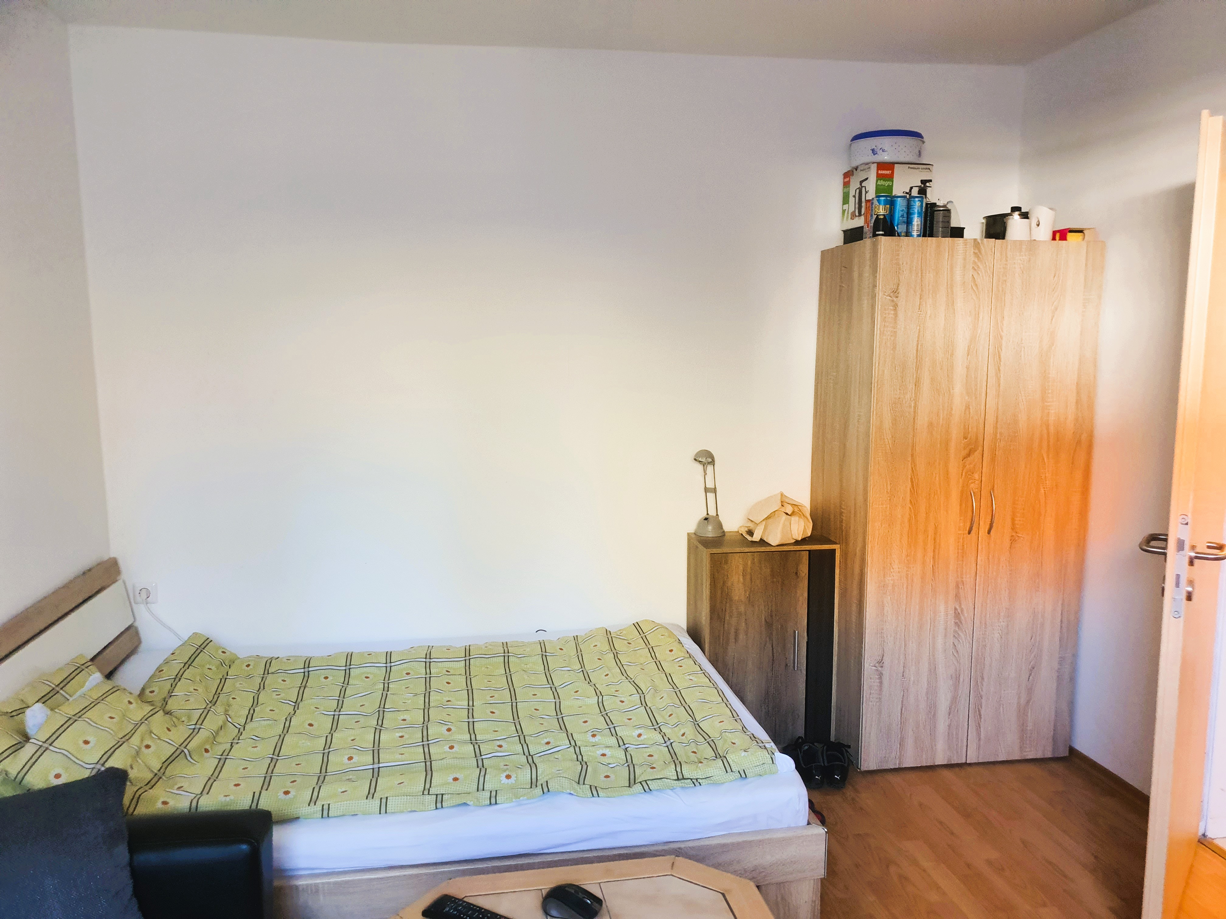 Monteurwohnung: Zimmer1 - Erdgeschoss - Monteurwohnung EG - Zimmer bei Alina