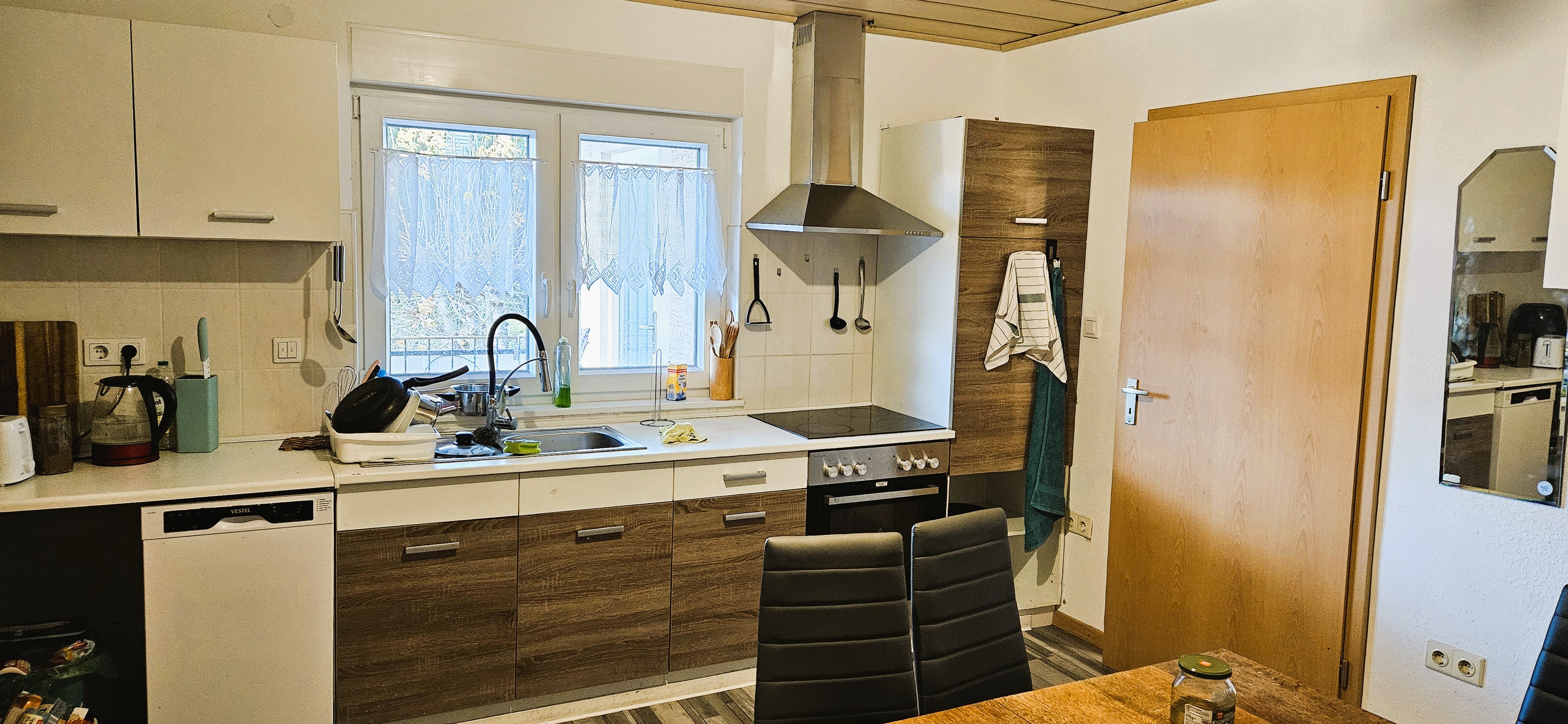 Monteurwohnung - Warburg Daseburg - Küche - erstes Stockwerk - Monteurwohnung 1. OG - Zimmer bei Alina