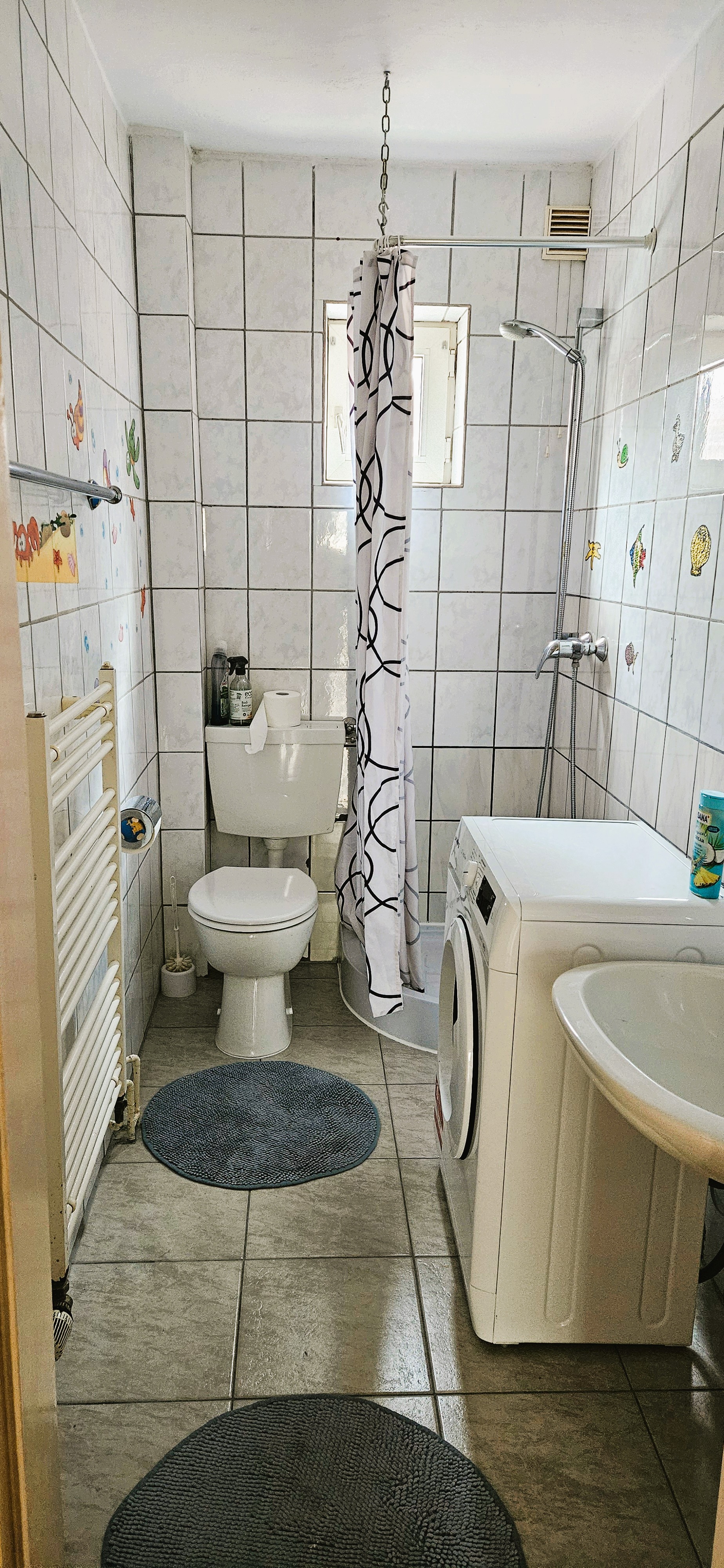 Monteurwohnung - Warburg Daseburg - Bad - erstes Stockwerk - Monteurwohnung 1. OG - Zimmer bei Alina