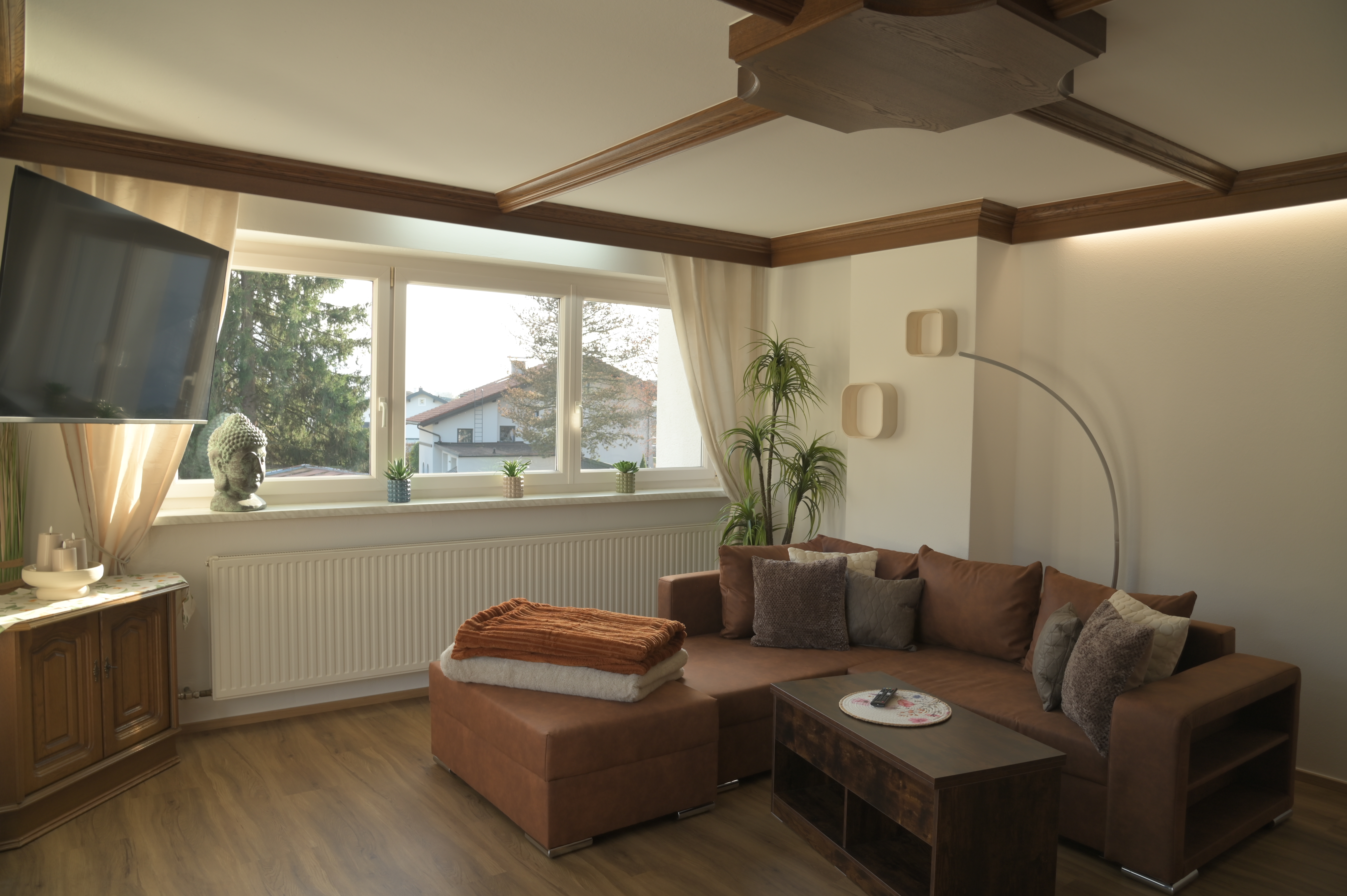 Monteurzimmer: Couch mit Schlaffunktion WZ - Lijus GmbH - Appartement Naunspitzblick