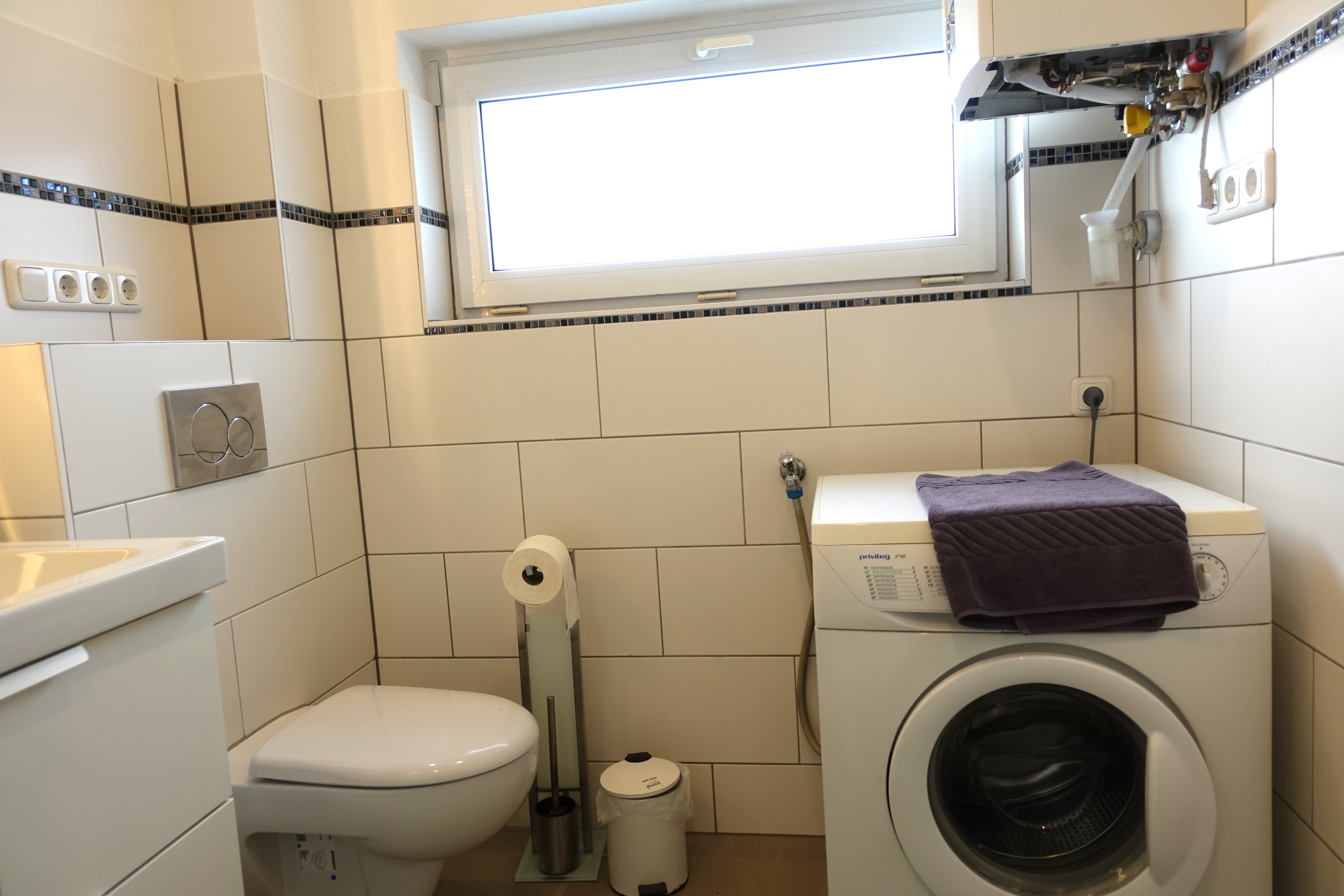 Monteurwohnung - und Waschmaschine - Haus Irmgard 1-6 Personen. Wir bieten Unterkünfte für insg 60 Personen