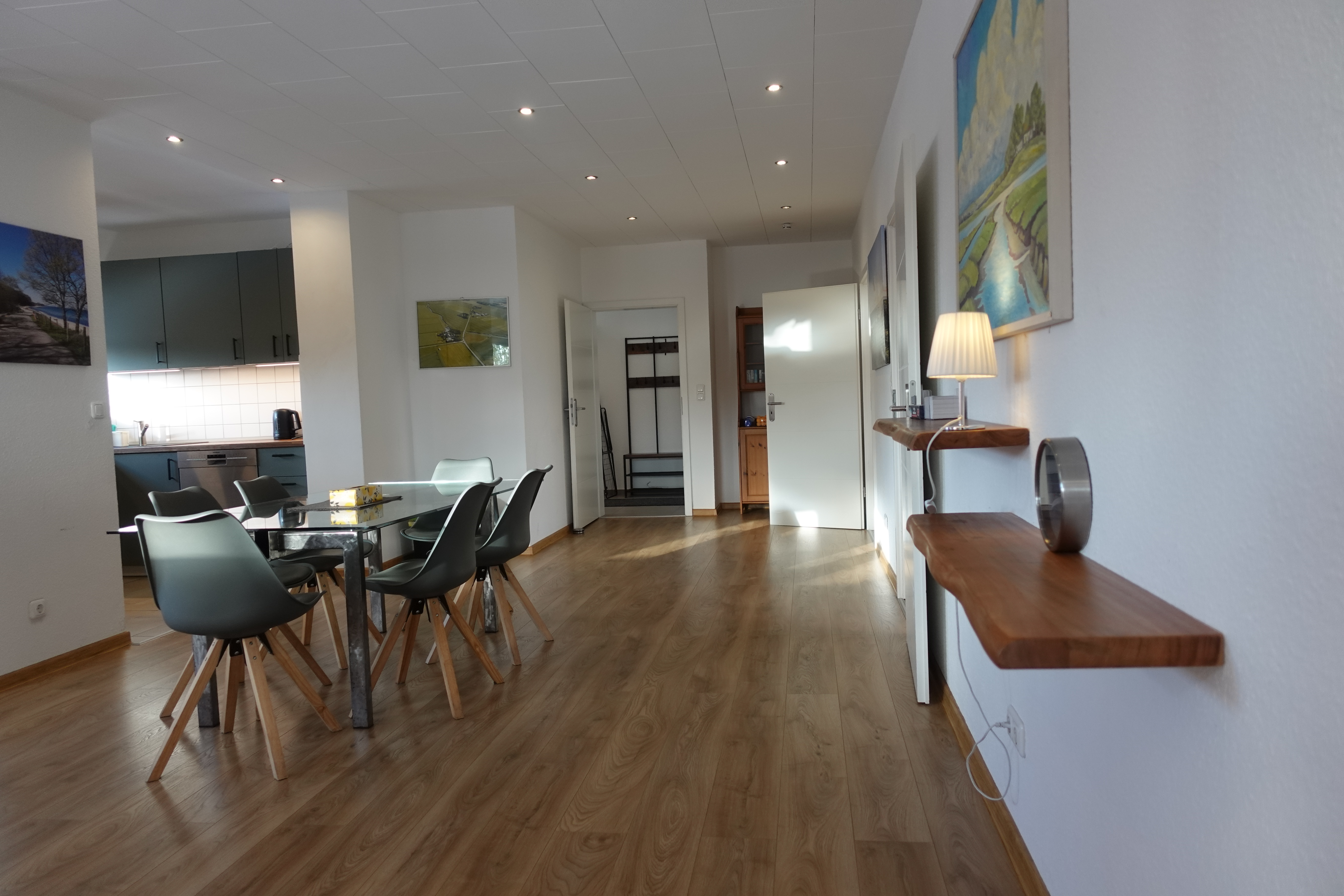 Monteurzimmer: Essbereich - Haus Irmgard 1-6 Personen. Wir bieten Unterkünfte für insg 60 Personen