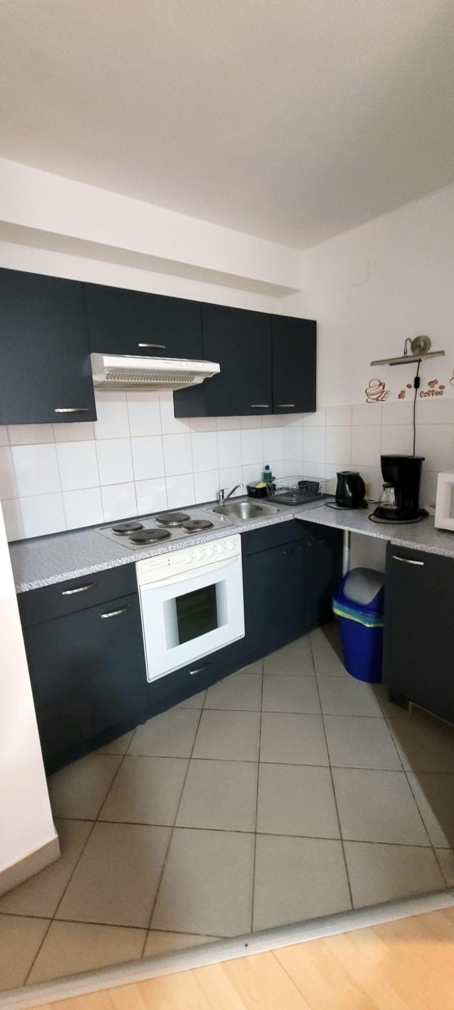 Monteurwohnung - Parkplatz: kostenpflichtige Parkplätze in der Straße - Wien - Vollausgestattete Küche - Monteurwohnung // Highway, City centre