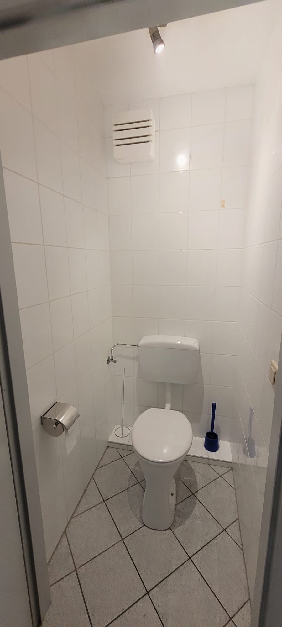 Monteurwohnung - Parkplatz: kostenpflichtige Parkplätze in der Straße - Wien - Separates WC - Monteurwohnung // Highway, City centre