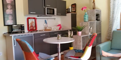 Monteurwohnung - PLZ 83301 (Deutschland) - Monteurunterkunft mit eigener Küche - Horst Erny