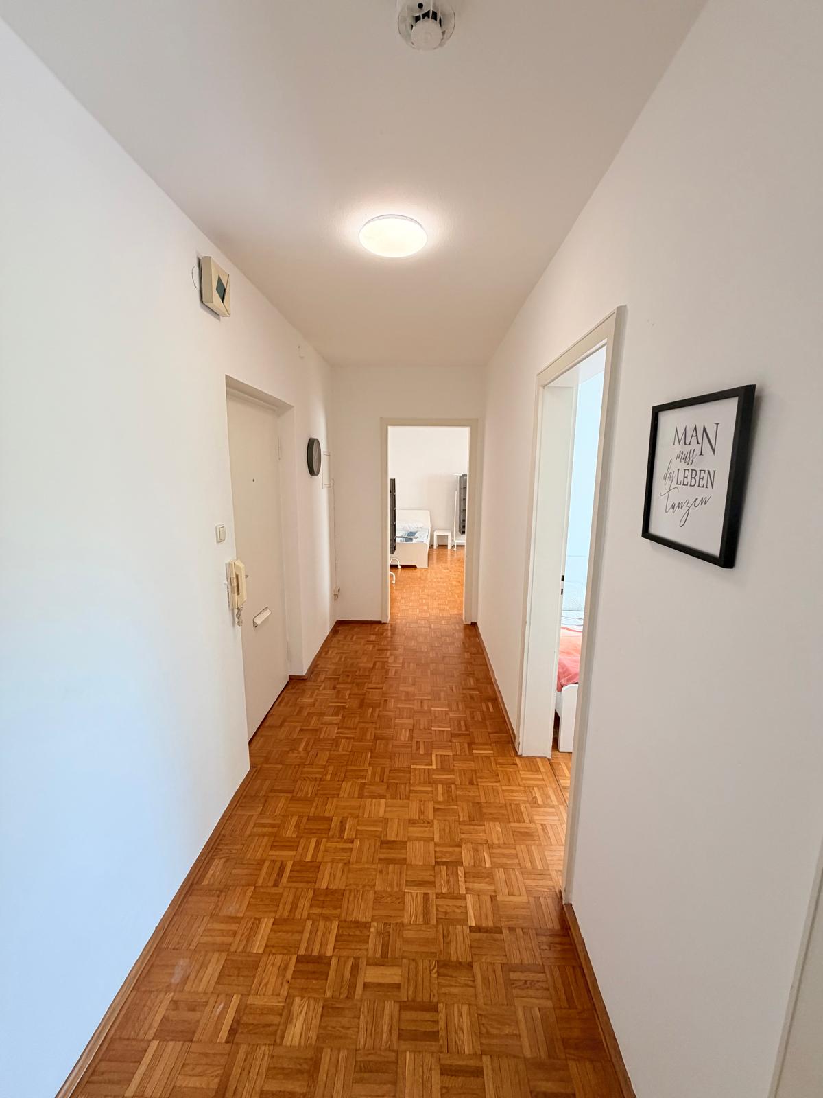 Monteurzimmer: Flexible Firmenunterkunft / Temporäres Wohnen in München-Schwabing
