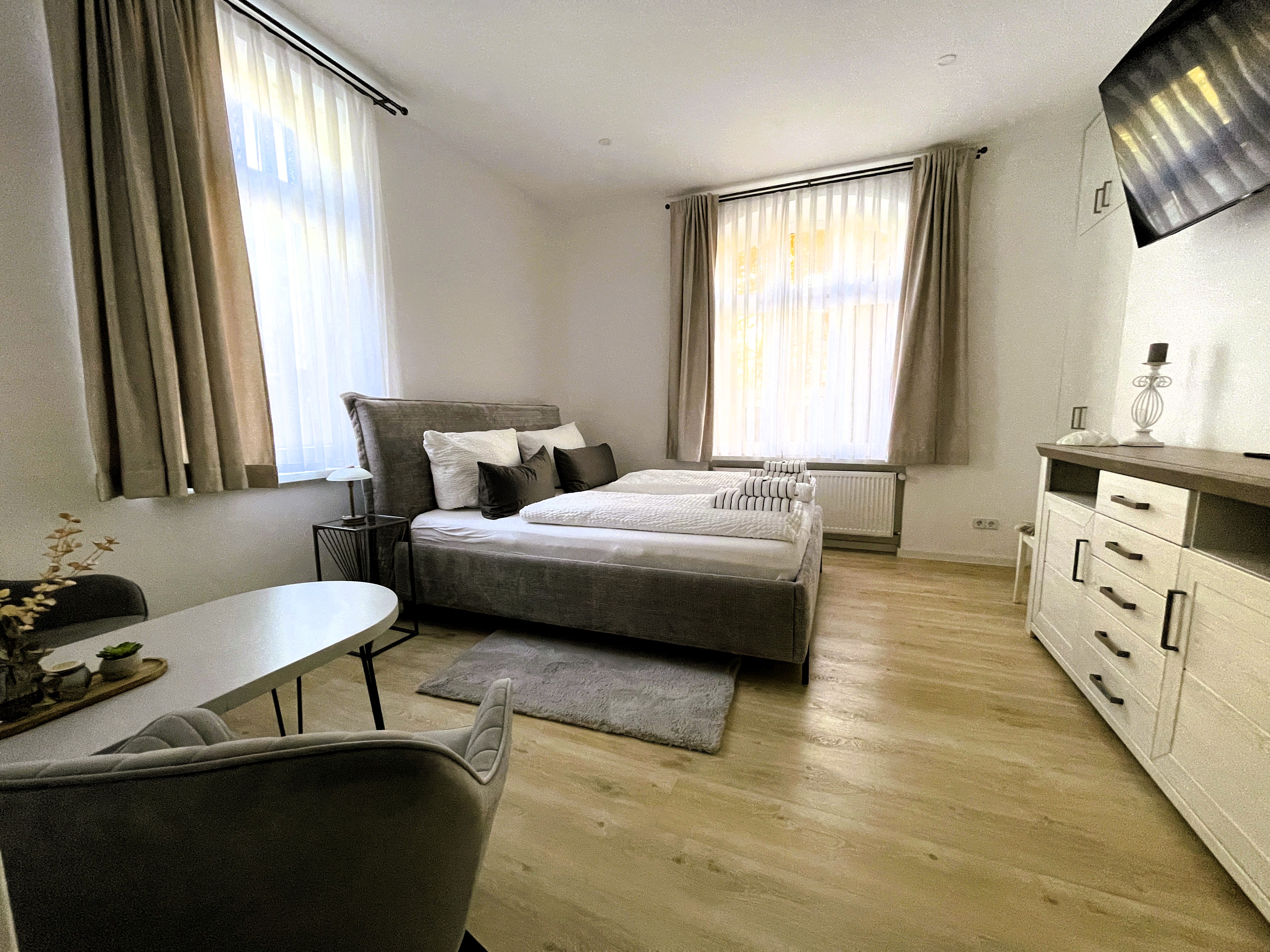 Monteurwohnung - Thüringen - Zentral gelegene Wohnung mit 2 Schlafzimmern + Parkplatz