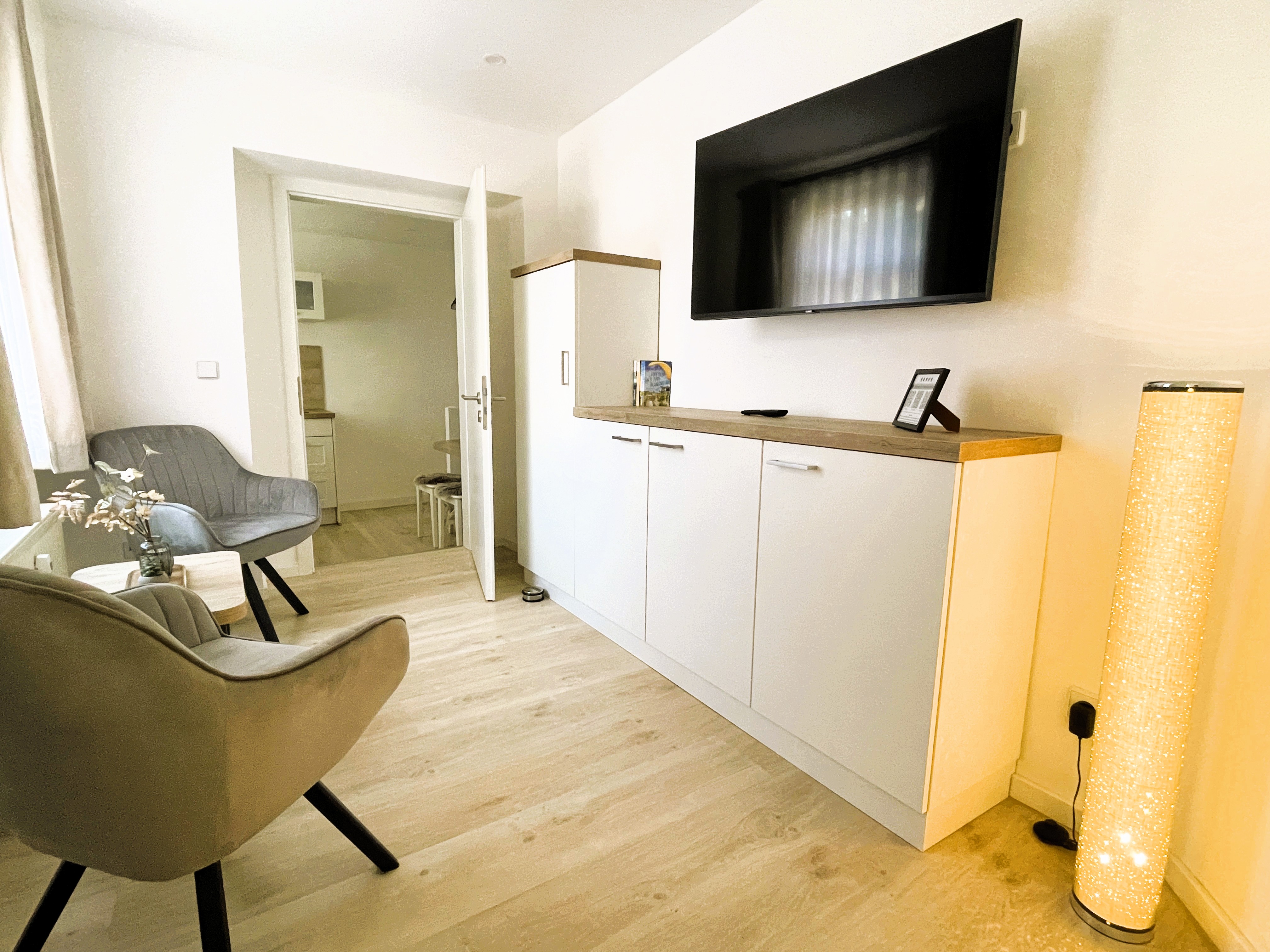 Monteurwohnung - Thüringen - Zentral gelegene Wohnung mit 2 Schlafzimmern + Parkplatz