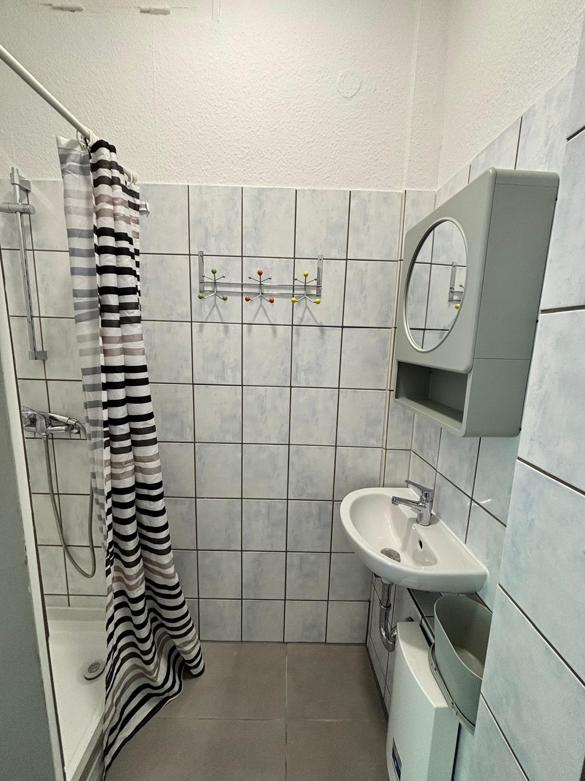 Monteurwohnung - PLZ 50769 (Deutschland) - Dusche - Monteurzimmer / Zimmervermietung in Köln