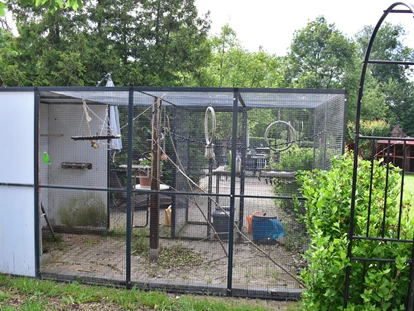 Monteurwohnung - TV - Deutschland - Voliere für Edelpapageien - Leischnerhof
