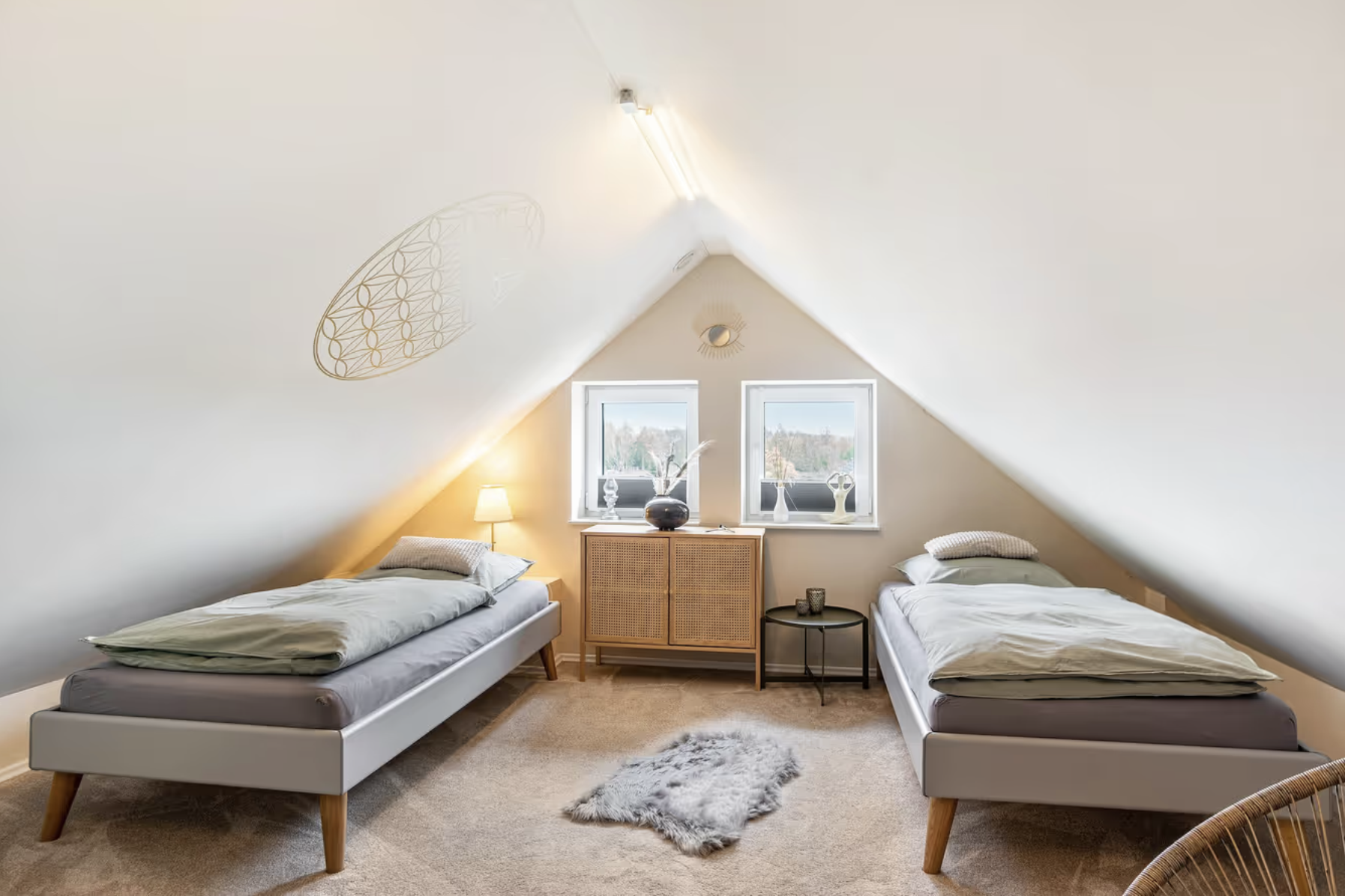Monteurzimmer: Schlafzimmer 1 - Grünblick Oase No1 Ferienwohnung Wiesmoor