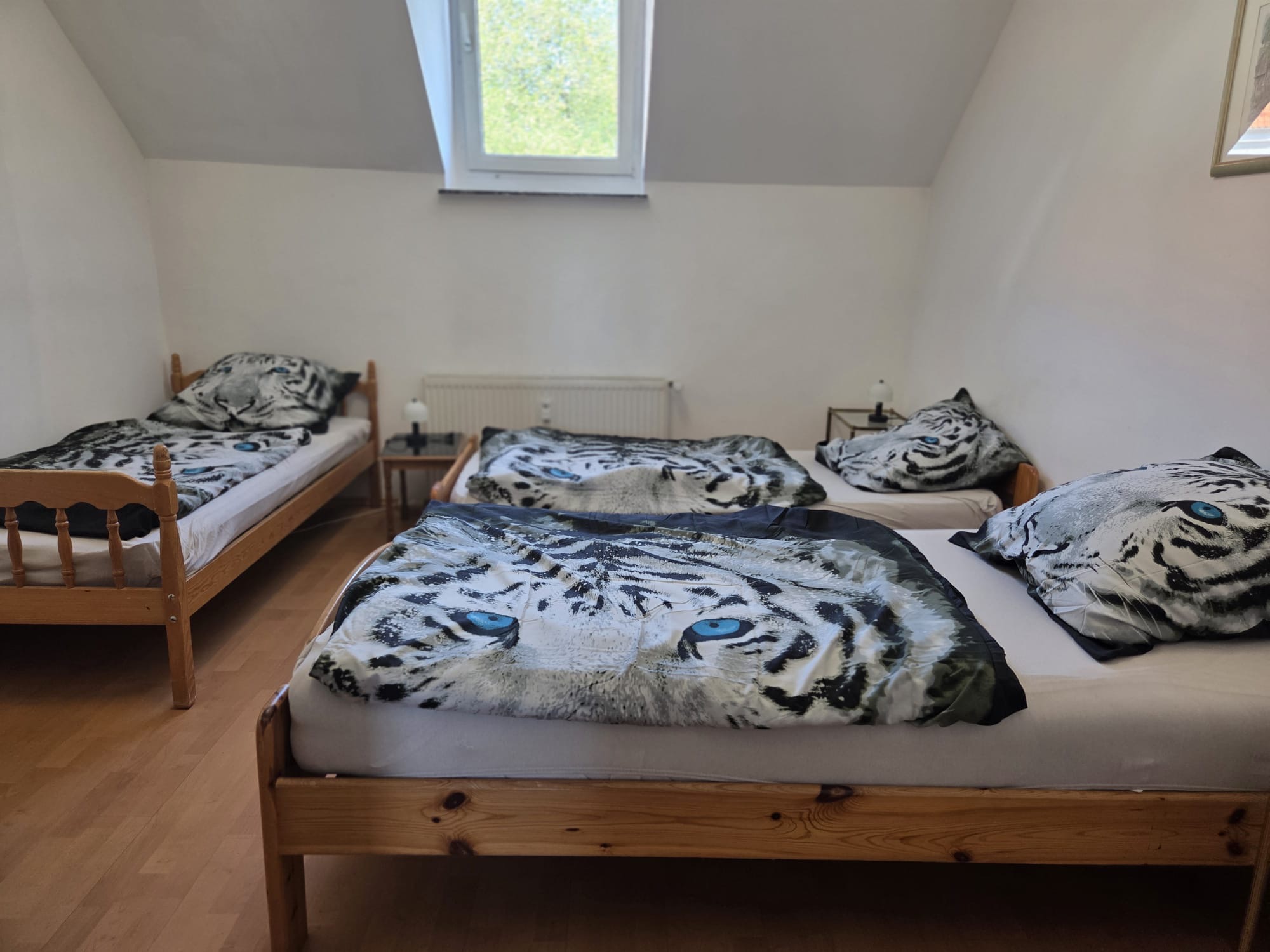 Monteurzimmer: Günstige Monteurwohnung, Monteurzimmer ,Unterkünfte in Solingen!