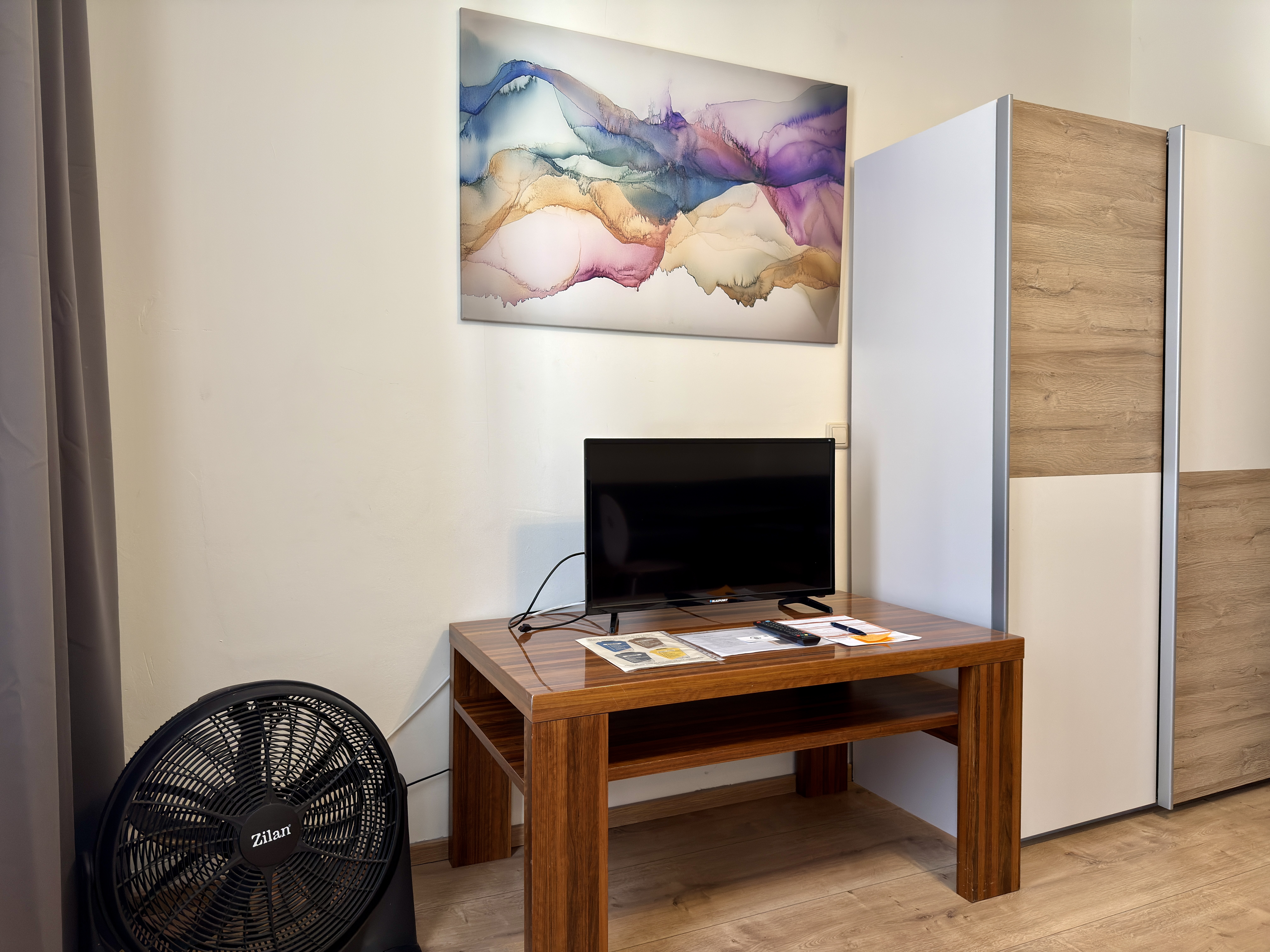 Monteurzimmer: Wohnzimmer - Work & Travel Worker's Apartment#2