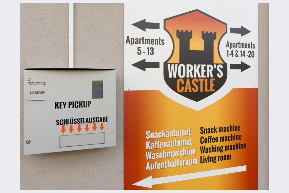 Monteurzimmer: Worker's Apartments - Worker's Castle St. Michael