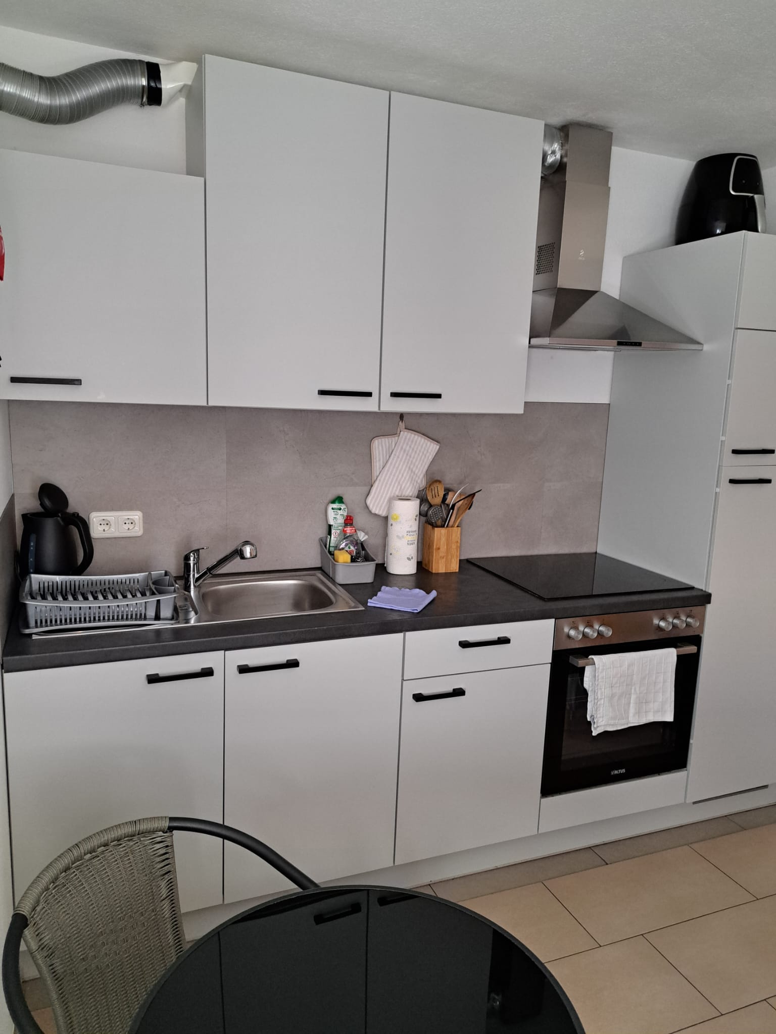 Monteurzimmer: Kuche OG Apartment 3 - Apartment by Aldijana 