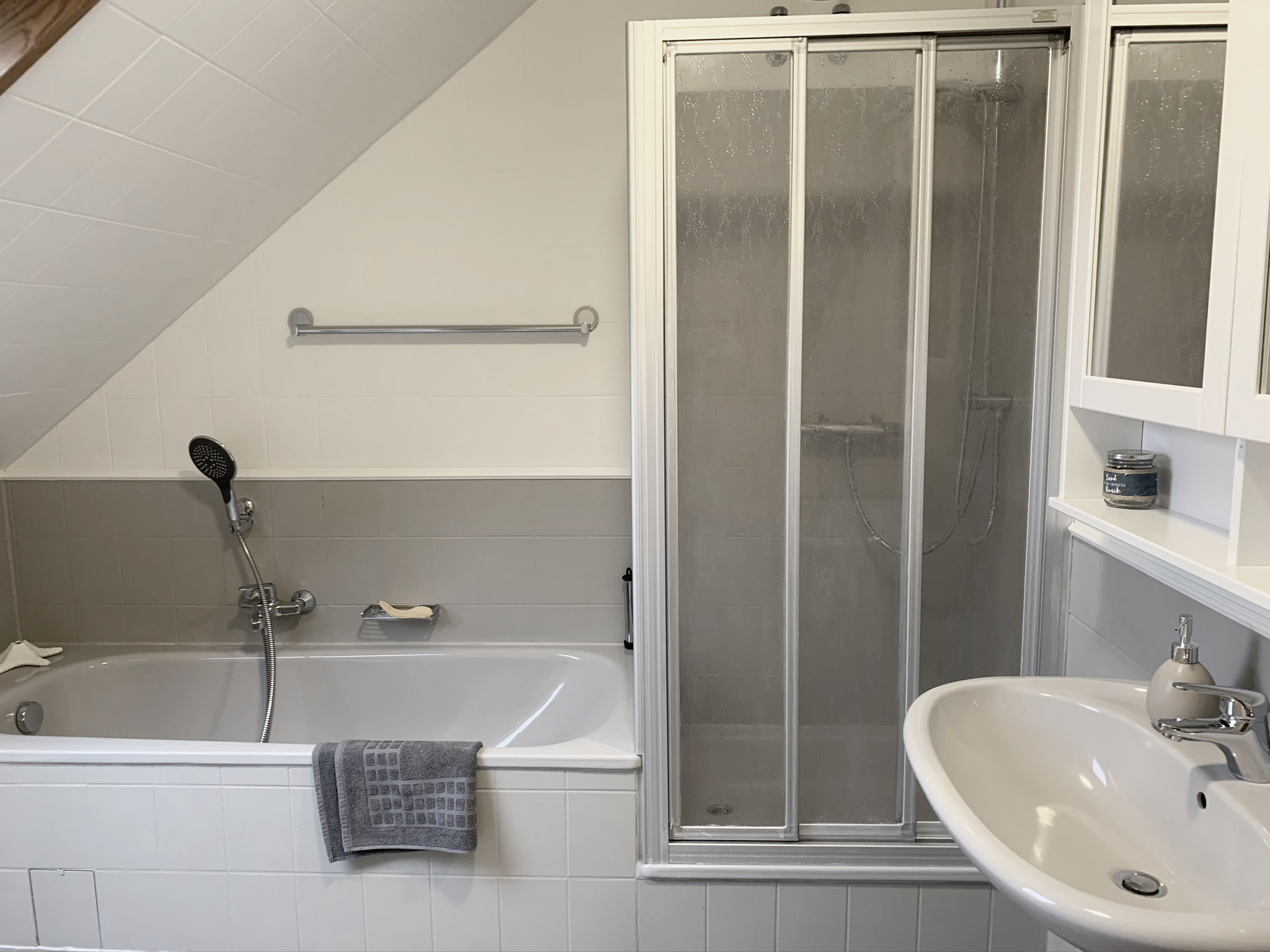 Monteurzimmer: Badezimmer - Ferienwohnung Seeweg
