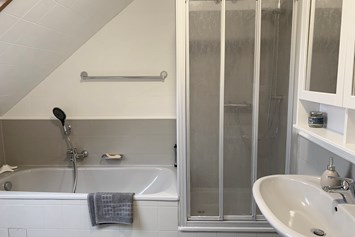 Monteurzimmer: Badezimmer - Ferienwohnung Seeweg