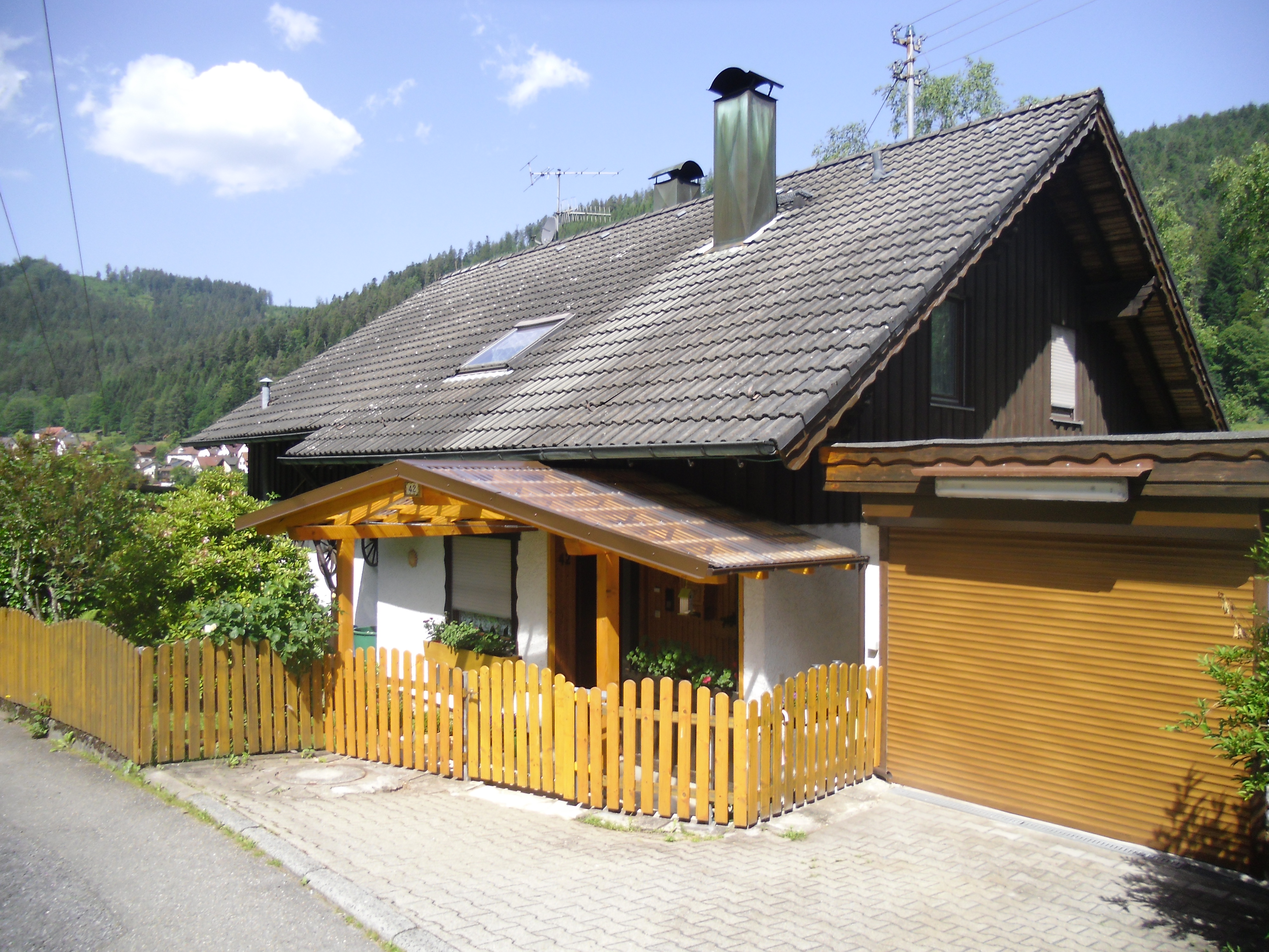 Monteurwohnung - PLZ 75175 (Deutschland) - Haus von vorne - Haus Eitel