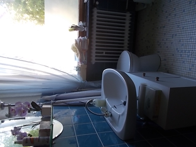 Monteurzimmer: Gemeinschaftsbad im DaMama, Fenster m Blick ins Grüne - Gästehaus3Eichen,Roschberg, Gästezimmer DaMama,Hofeld