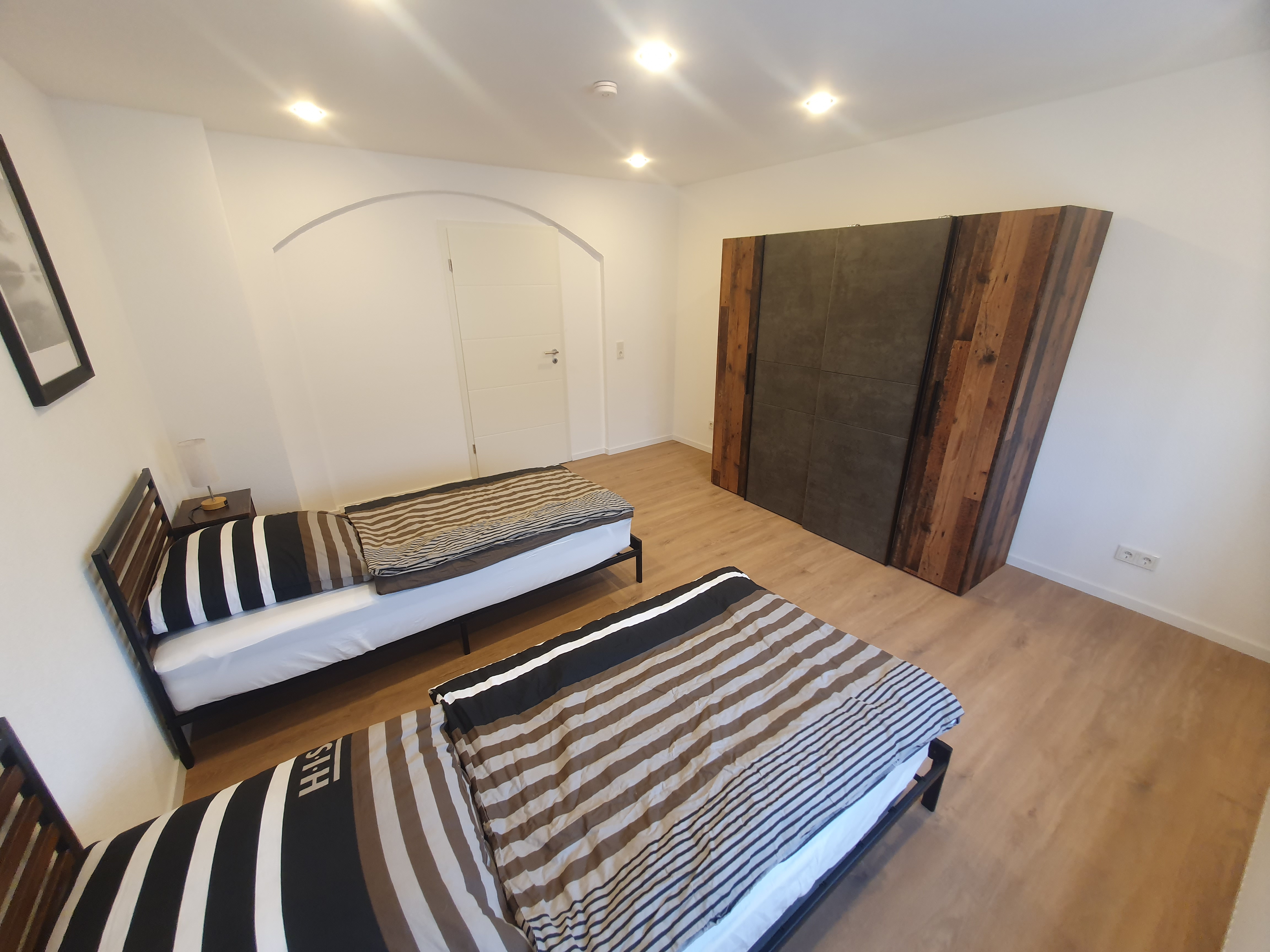 Monteurwohnung: Schlafzimmer 2 (Große Wohnung) - Monteurwohnungen Saarlouis-Roden