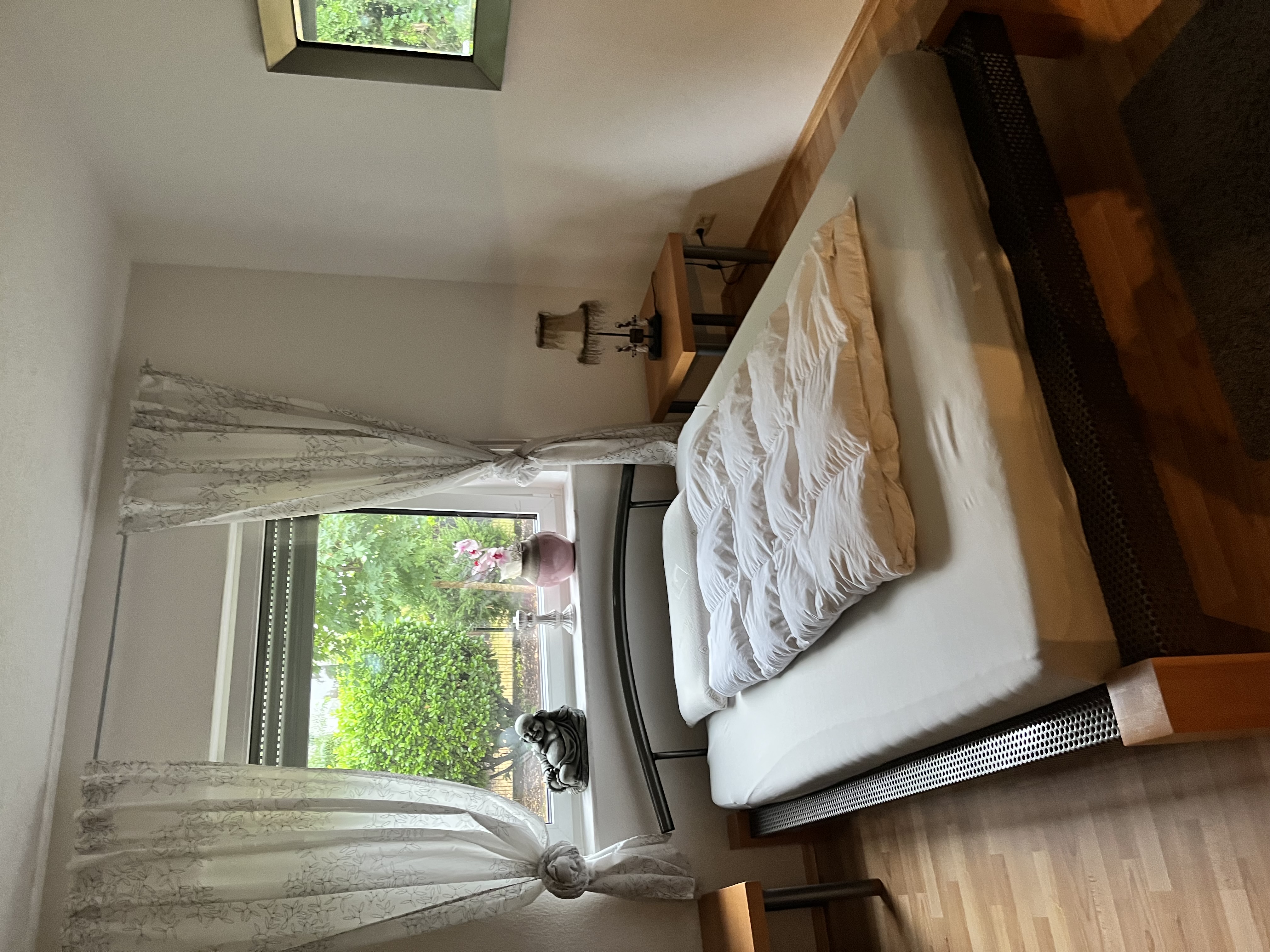Monteurzimmer: Schlafzimmer französisches Bett  - Ferienwohnung Lochner 