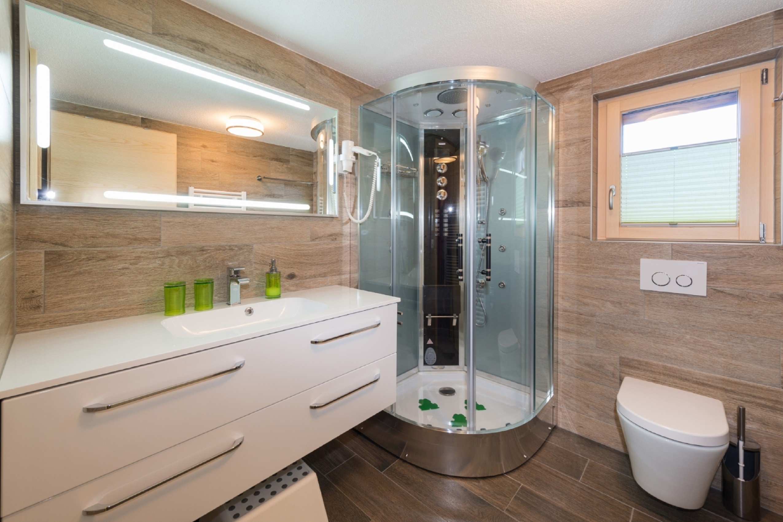 Monteurzimmer: Bad - AZapartments Haus Lunic