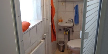 Monteurwohnung - Kaffeemaschine - Schleswig-Holstein - Das Badezimmer. - DIE Ferienwohnung in Kiel-Kronsburg