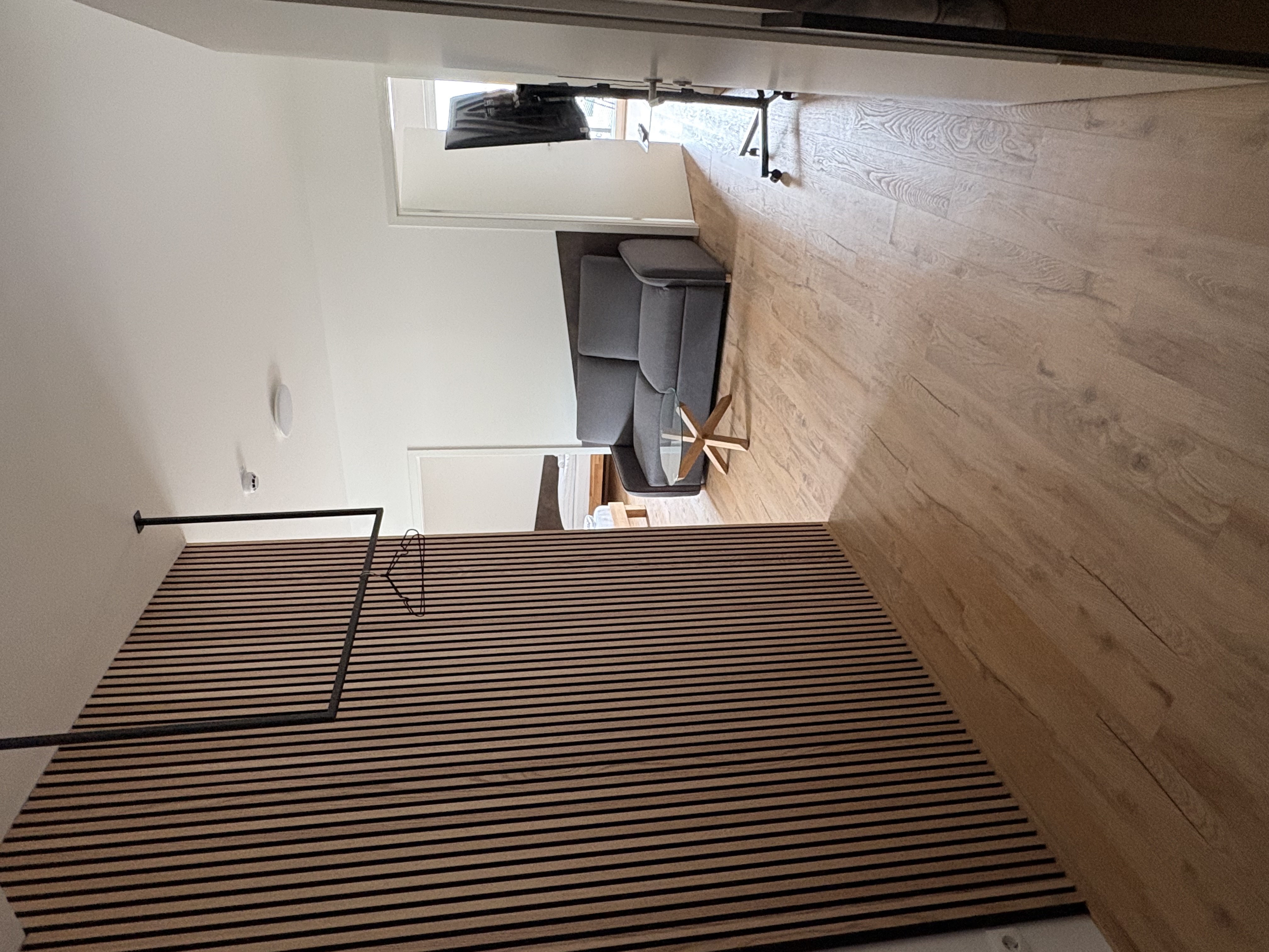 Monteurwohnung - Kaffeemaschine - Beispiel Eingang Apartment - Monties Hotel Ochtendung