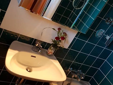 Monteurzimmer: Badezimmer - Ferienwohnung Monteurzimmer Julian