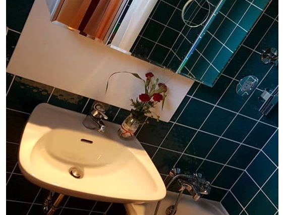 Monteurzimmer: Badezimmer - Ferienwohnung Monteurzimmer Julian