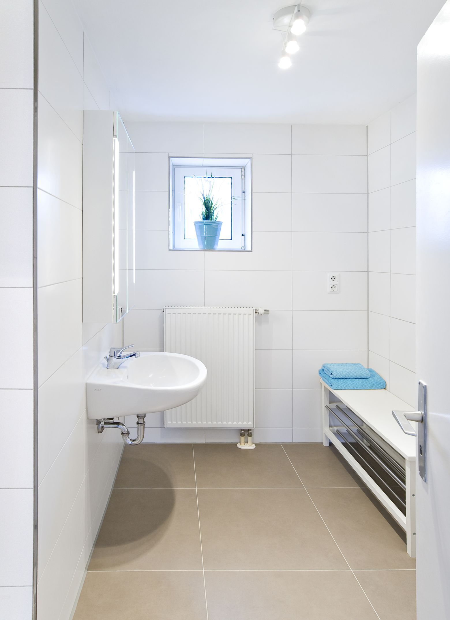 Monteurwohnung - Einzelbetten - Bayern - Ferienhaus mit 2 separaten 2 Zimmer Wohnungen und Stellplatz