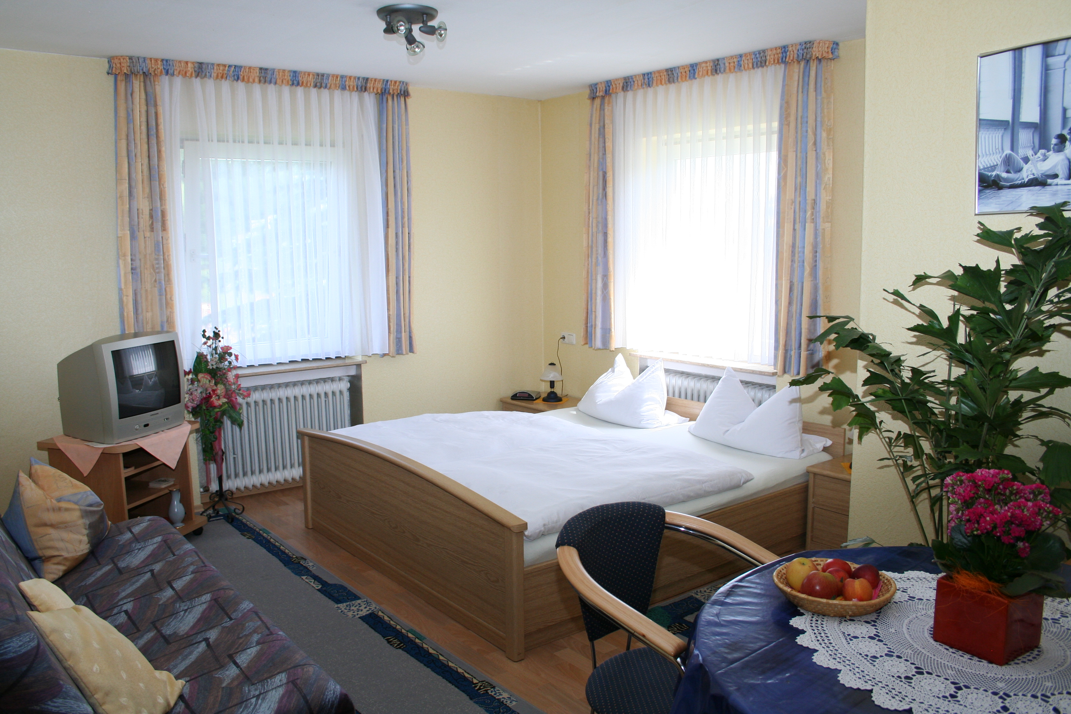 Monteurwohnung - Frammersbach Schwartel - Zimmer DU/WC ,TV ,
neues  Apartment bis 3 Personen ,TV ,Küche , DU/WC , - Schöne und preiswerte Monteur-Unterkunft,nähe Lohr am Main