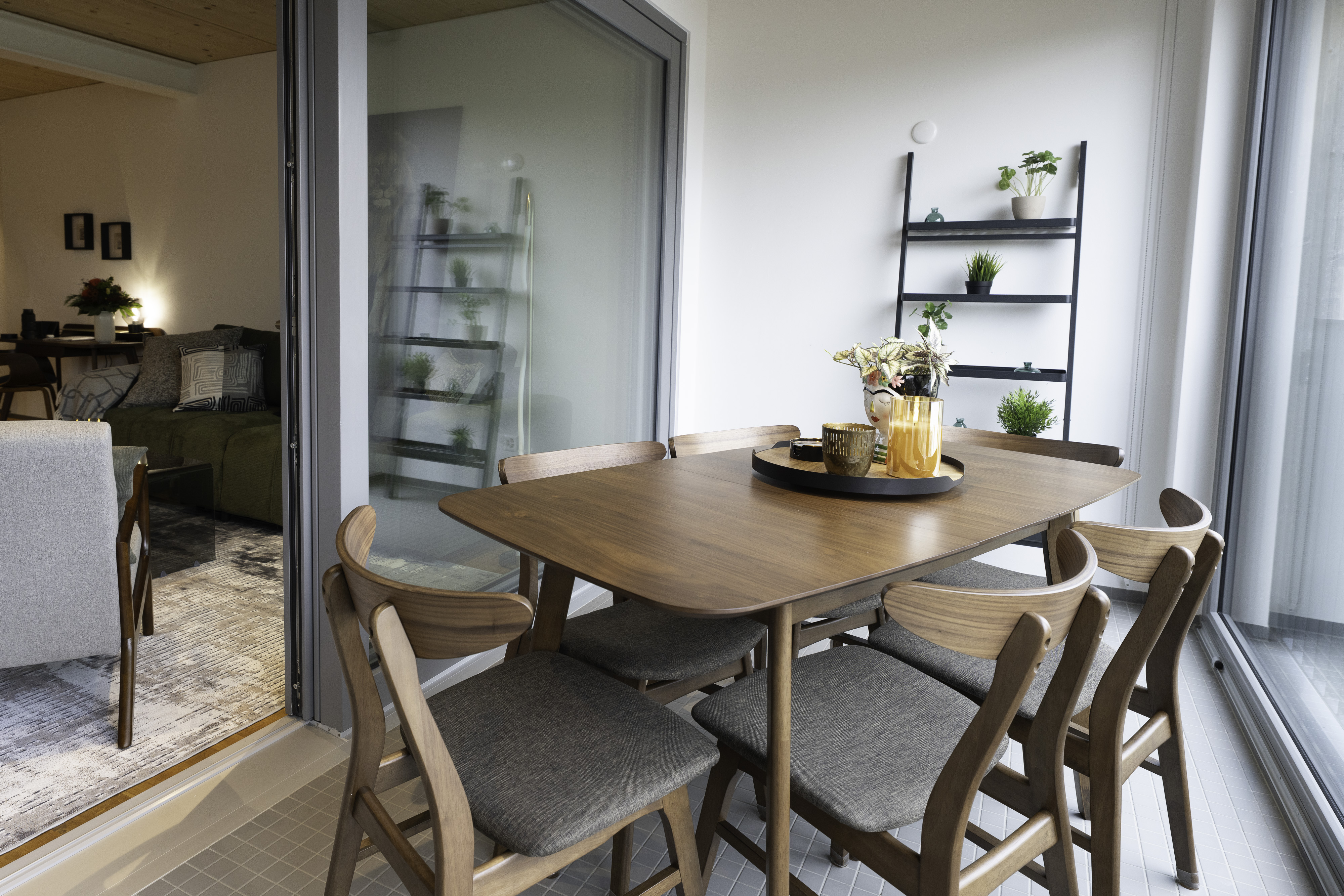 Monteurzimmer: Esszimmer - Komfortable Wohnung Wettingen
