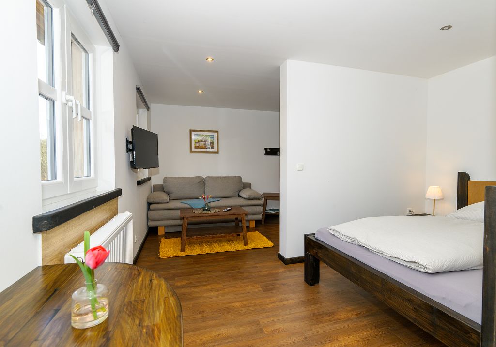 Monteurzimmer: 1-Zimmer-Wohnung - Vierburg Bützow