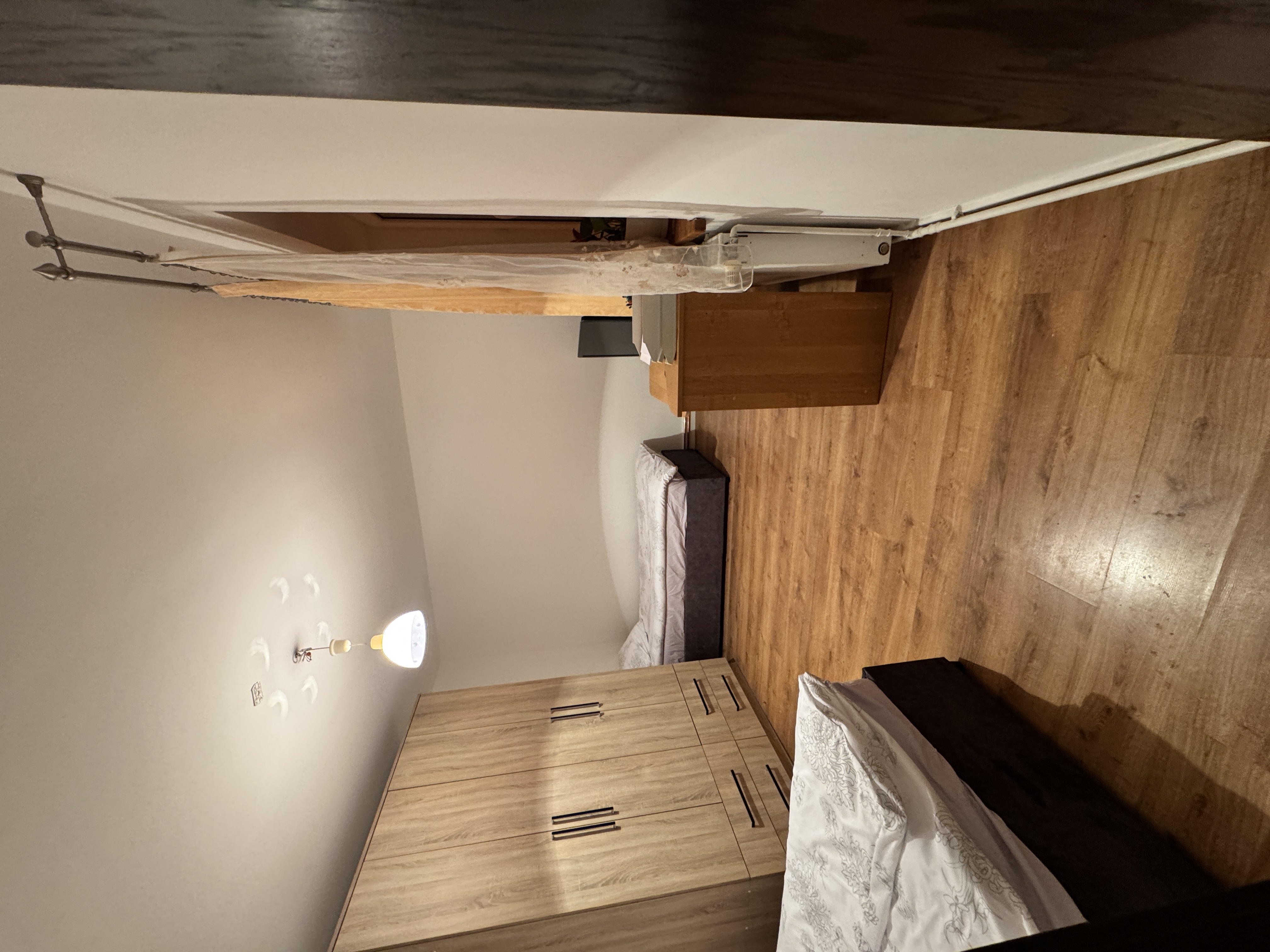 Monteurzimmer: Mitarbeiterunterkunft: 2-Personen-Zimmer im Erdgeschoss