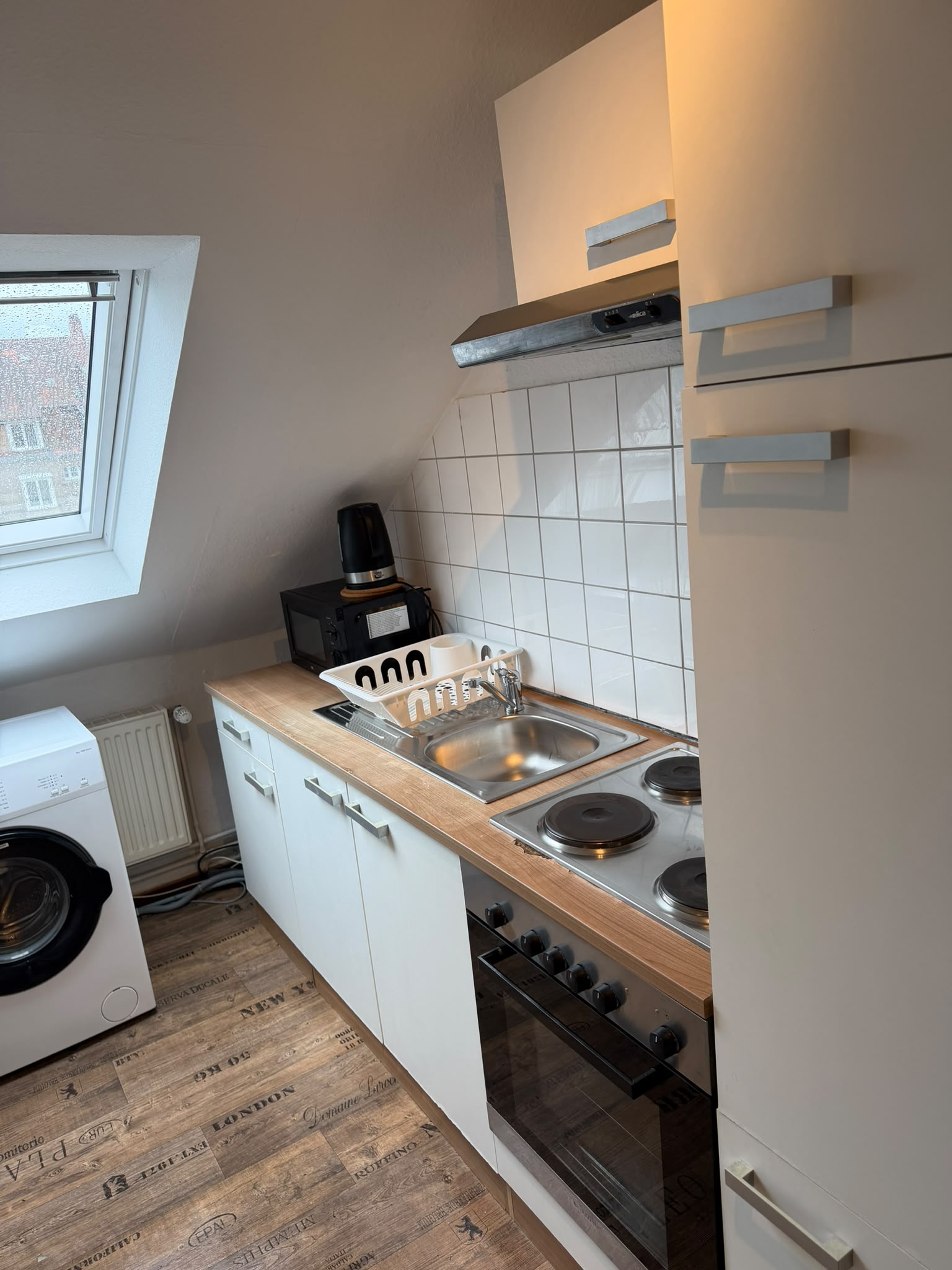 Monteurwohnung - PLZ 76351 (Deutschland) - Karlsruhe - 3 Zimmer für 4 Personen