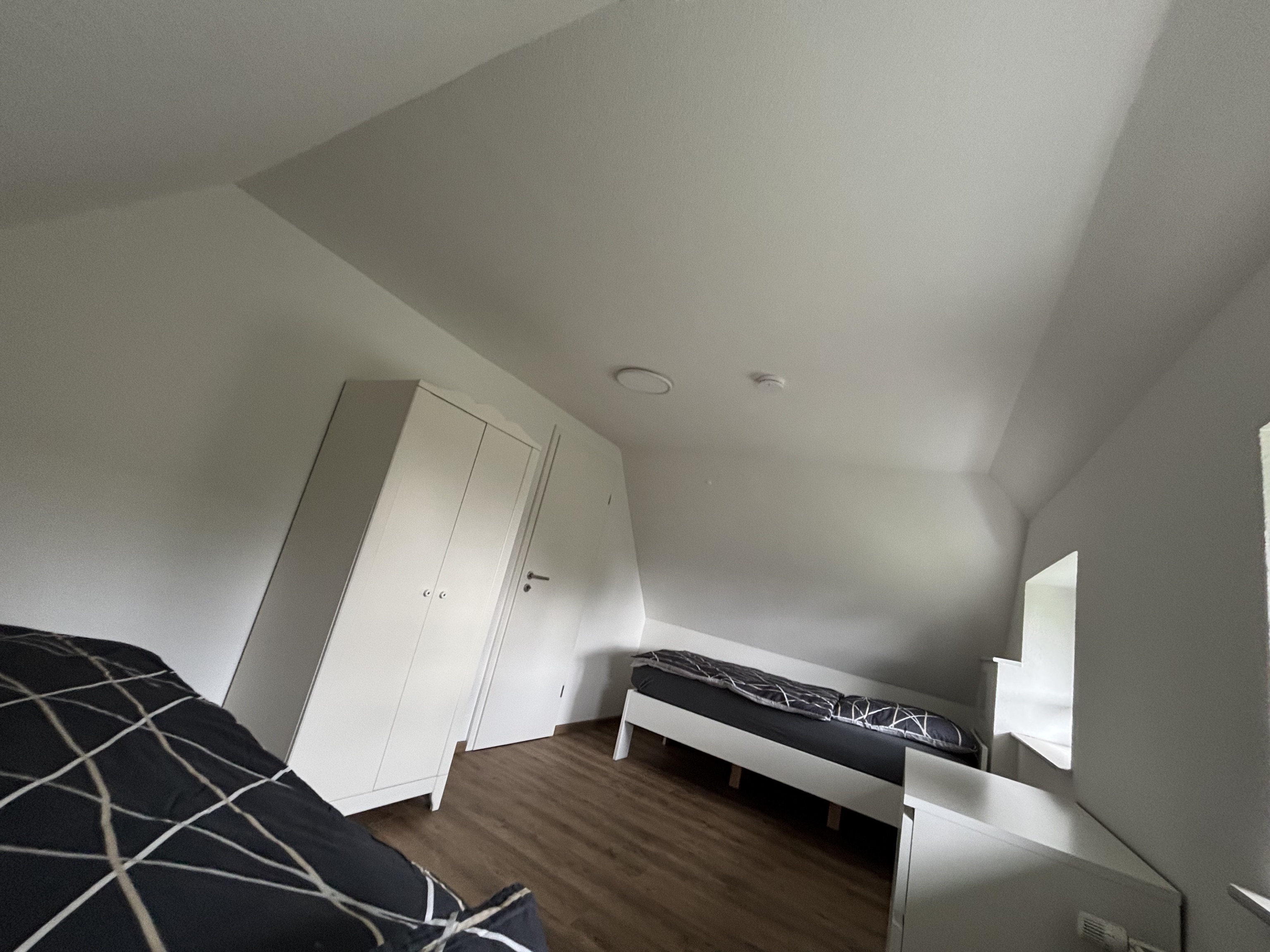 Monteurzimmer: 1 Schlafzimmer im OG - Monteurunterkunft/Ferienwohnung für bis 8 Personen