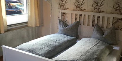 Monteurwohnung - Wernigerode - andere Ansicht vom Doppelbett - Apartment Wernigerode